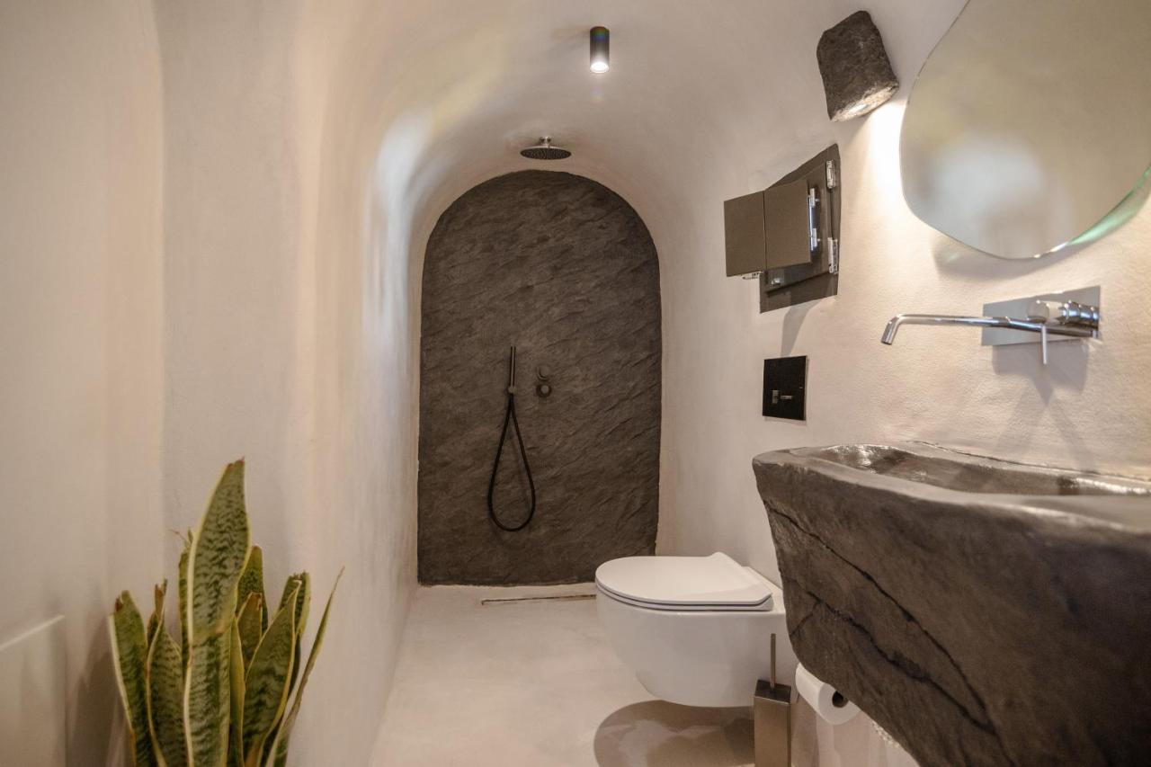 Apartment One Of One - Aether Oia (Santorini)