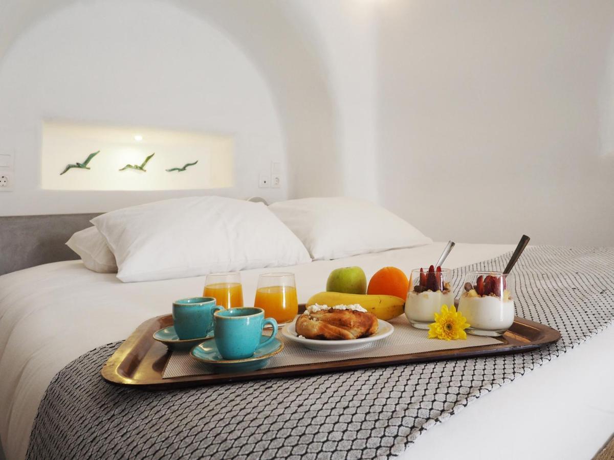 Danae Santorini 4*