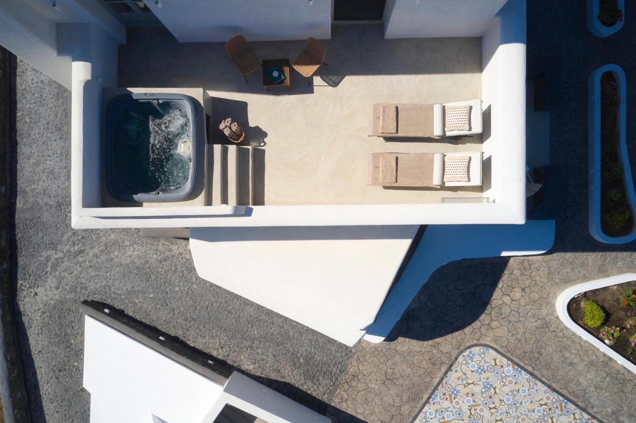Danae Santorini Hotel