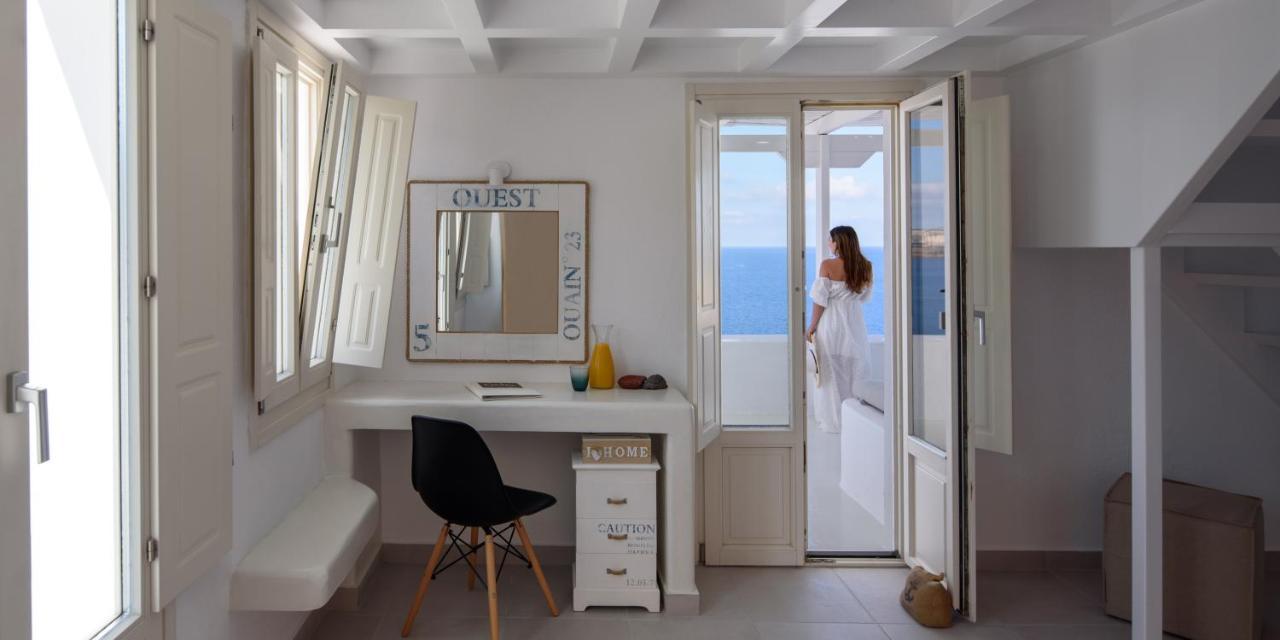 Ode * Oia (Santorini)