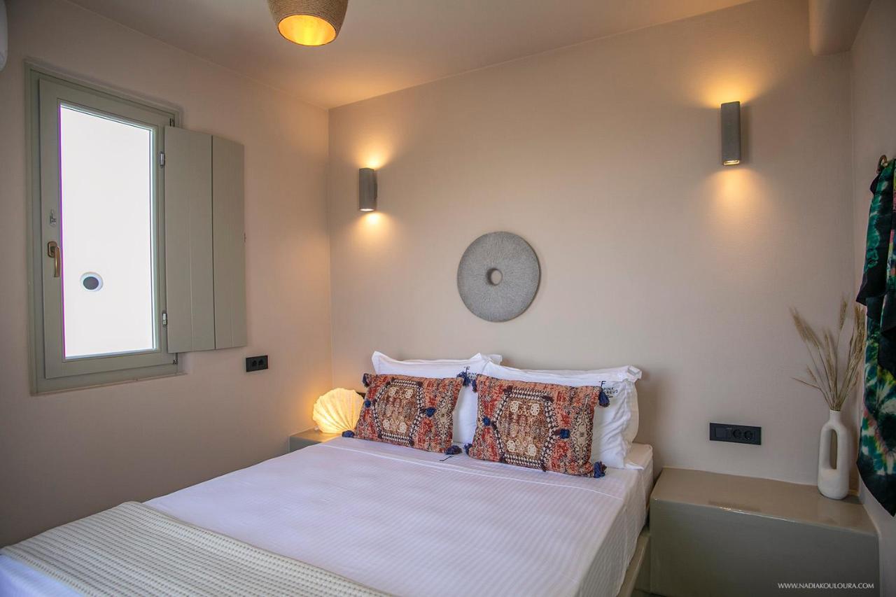 Villa Pink Freud Santorini