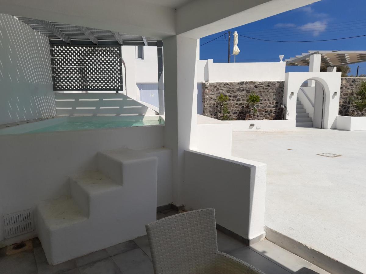 Sea Paradise - Seaside & Private Jacuzzi Oia (Santorini)