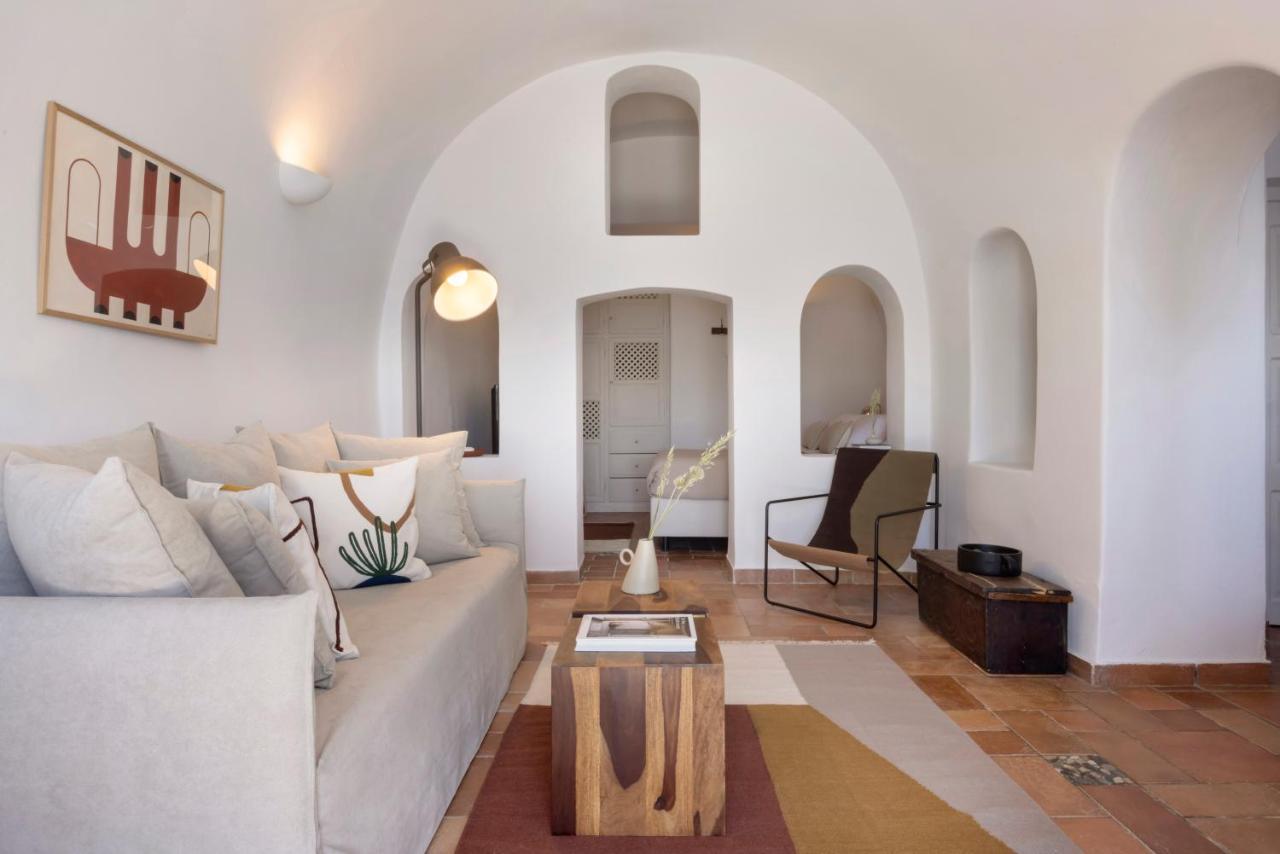 Villa Bluedome Cavehouses By Otium Ia