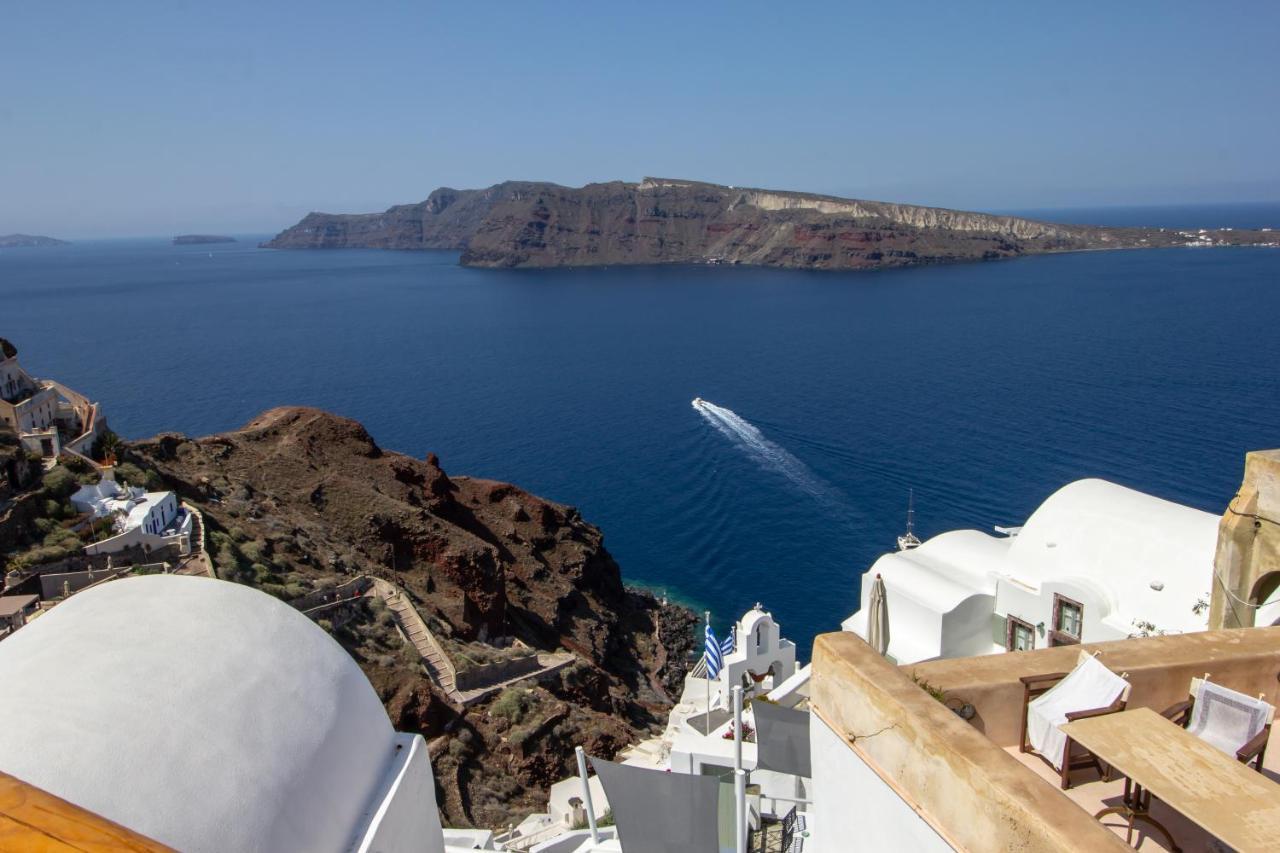Ariadni Cave In Holiday home Oia (Santorini)