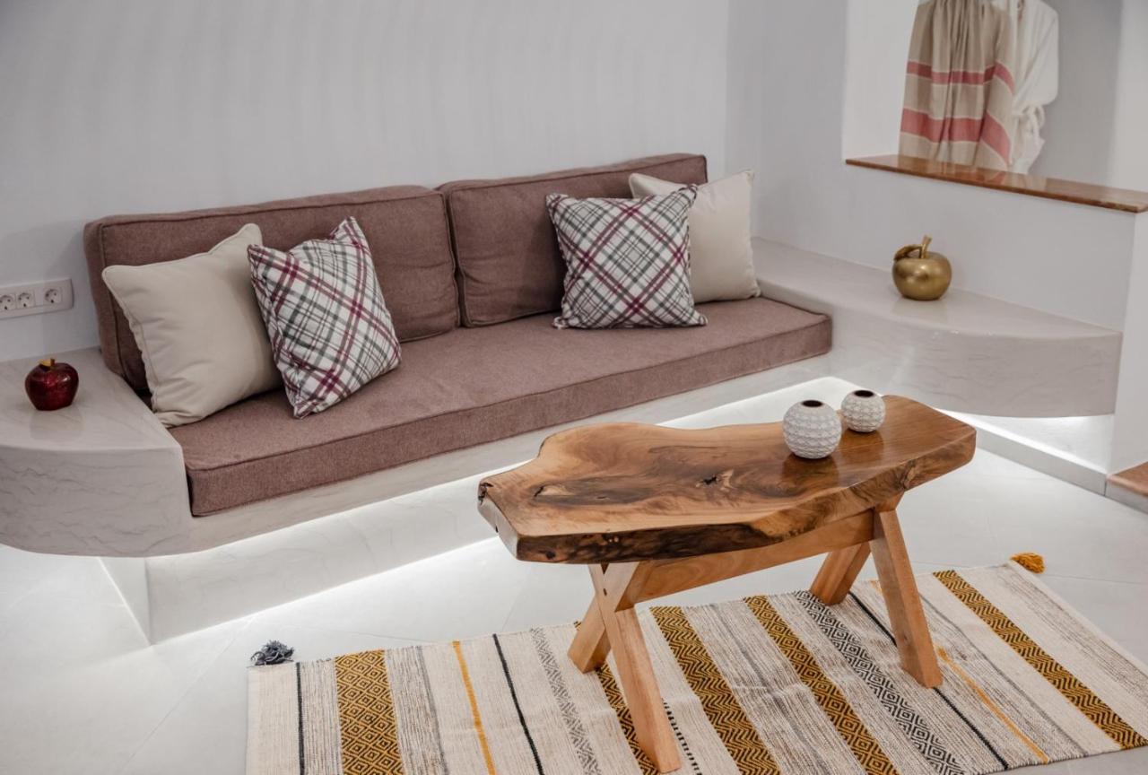 Sun Angelos - Luxury Cave Aparthotel