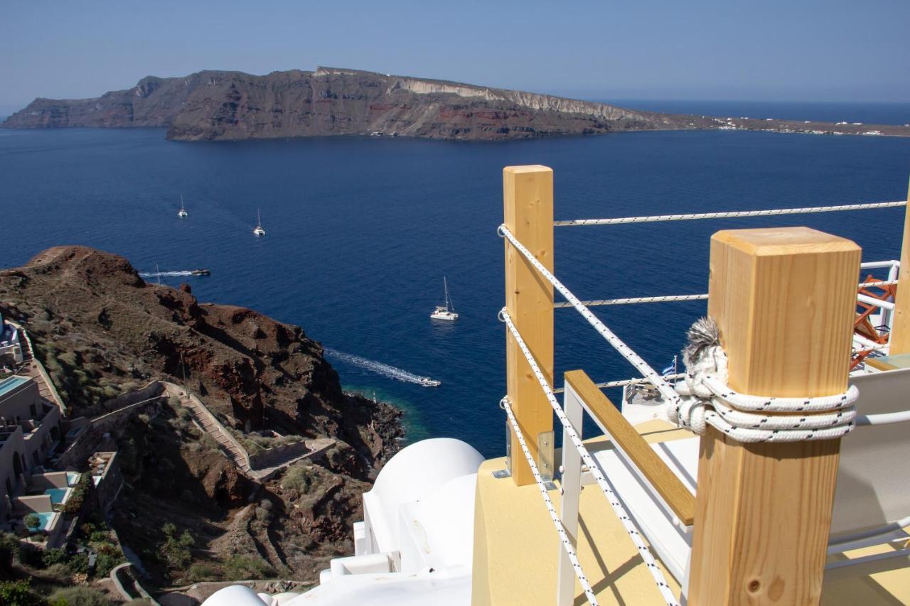 Ariadni Cave In Holiday home Oia (Santorini)