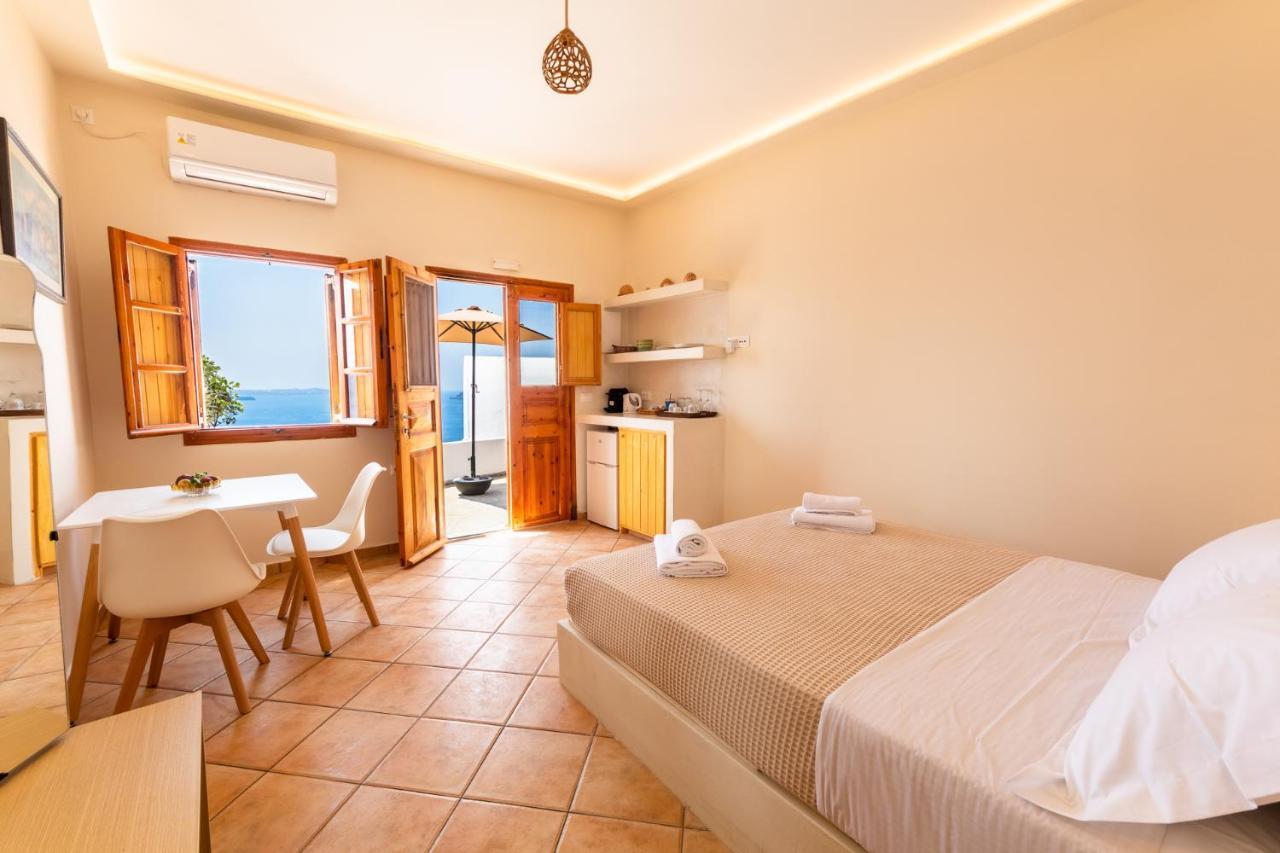 Ostria Caldera Guest house