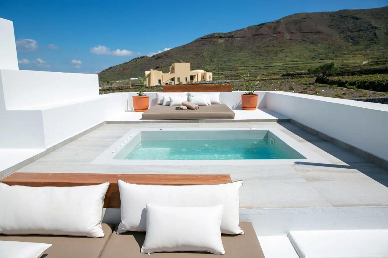 Mezzo: Santorini Honeymoon Retreat With Private Pool And Sea Views * Oia (Santorini)
