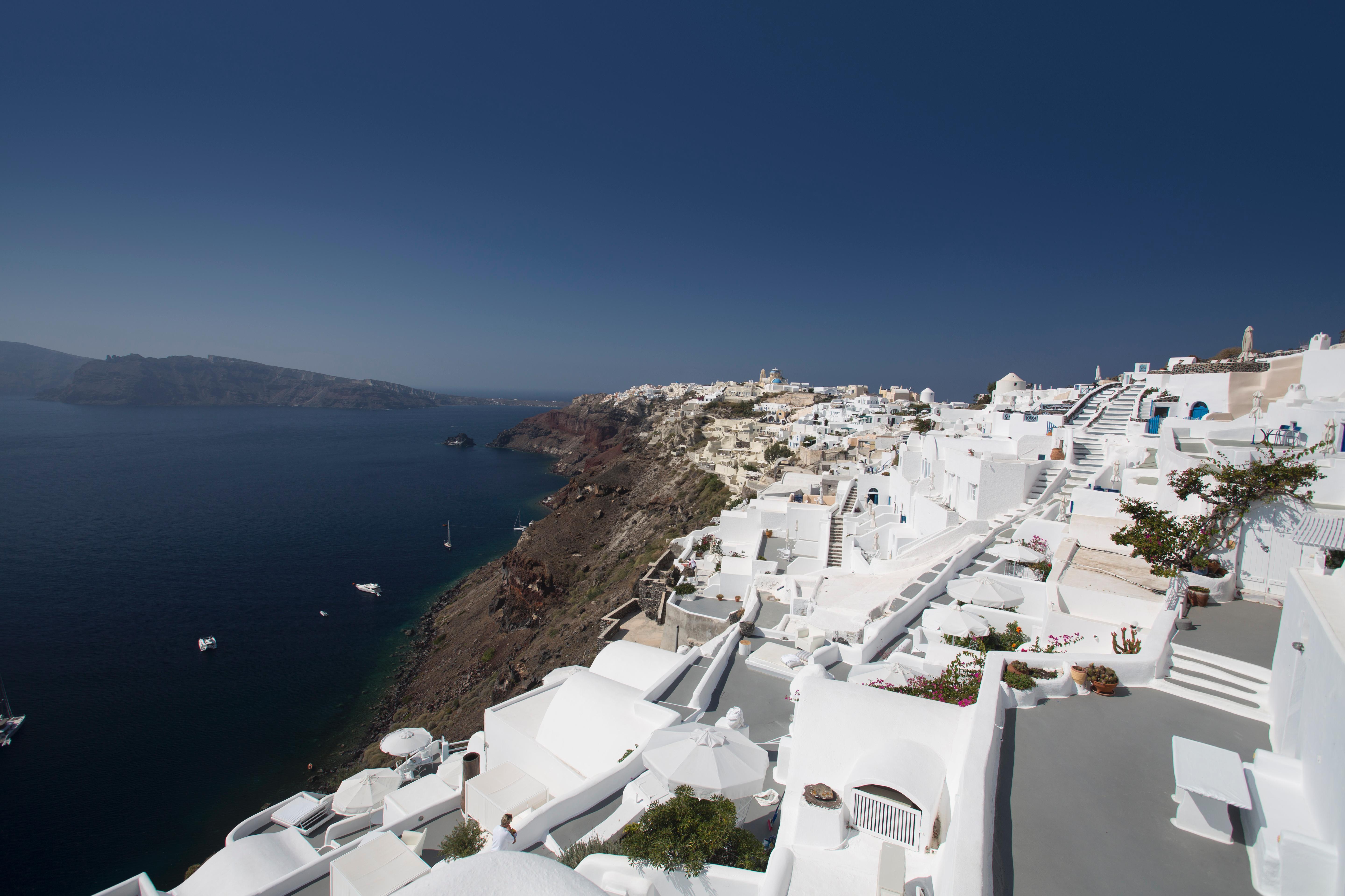 Hotel Katikies Kirini Santorini - The Leading Of The World