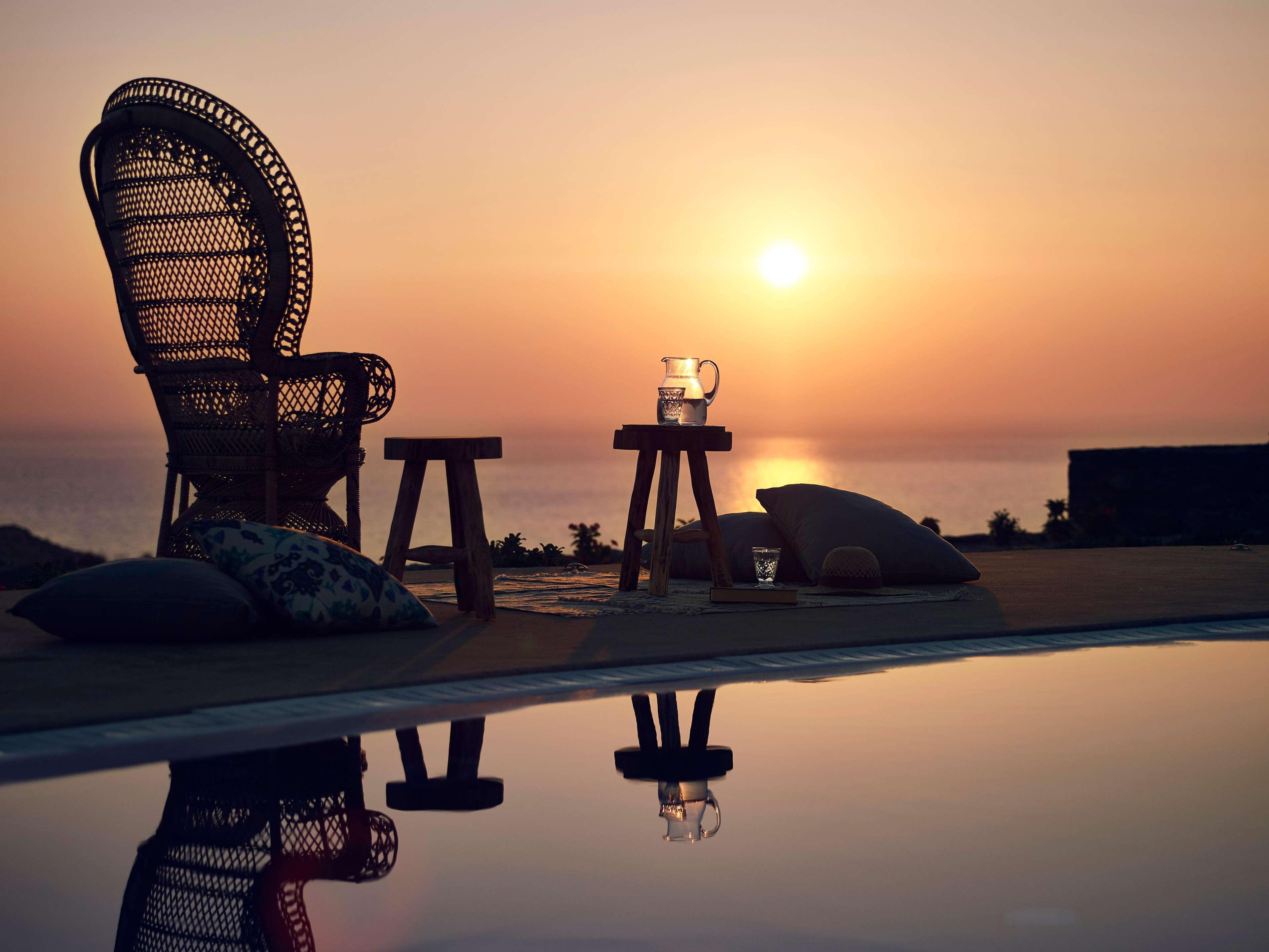 Santo Pure & 5* Oia (Santorini)