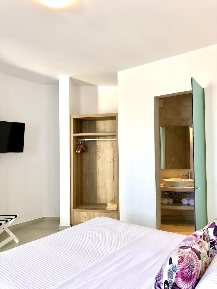 Hotel Aperanto Ia