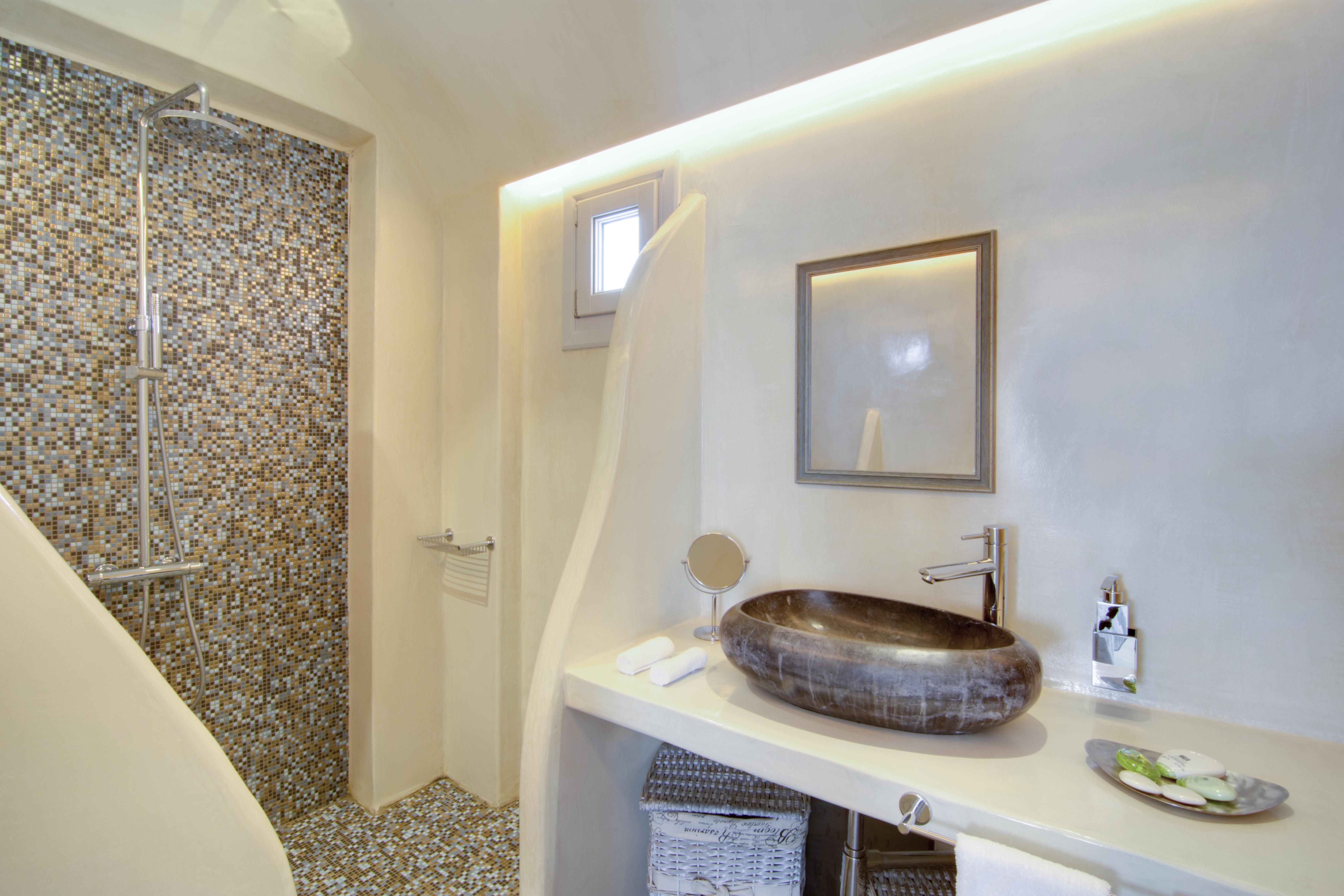 Santorini Secret Premium Hotel