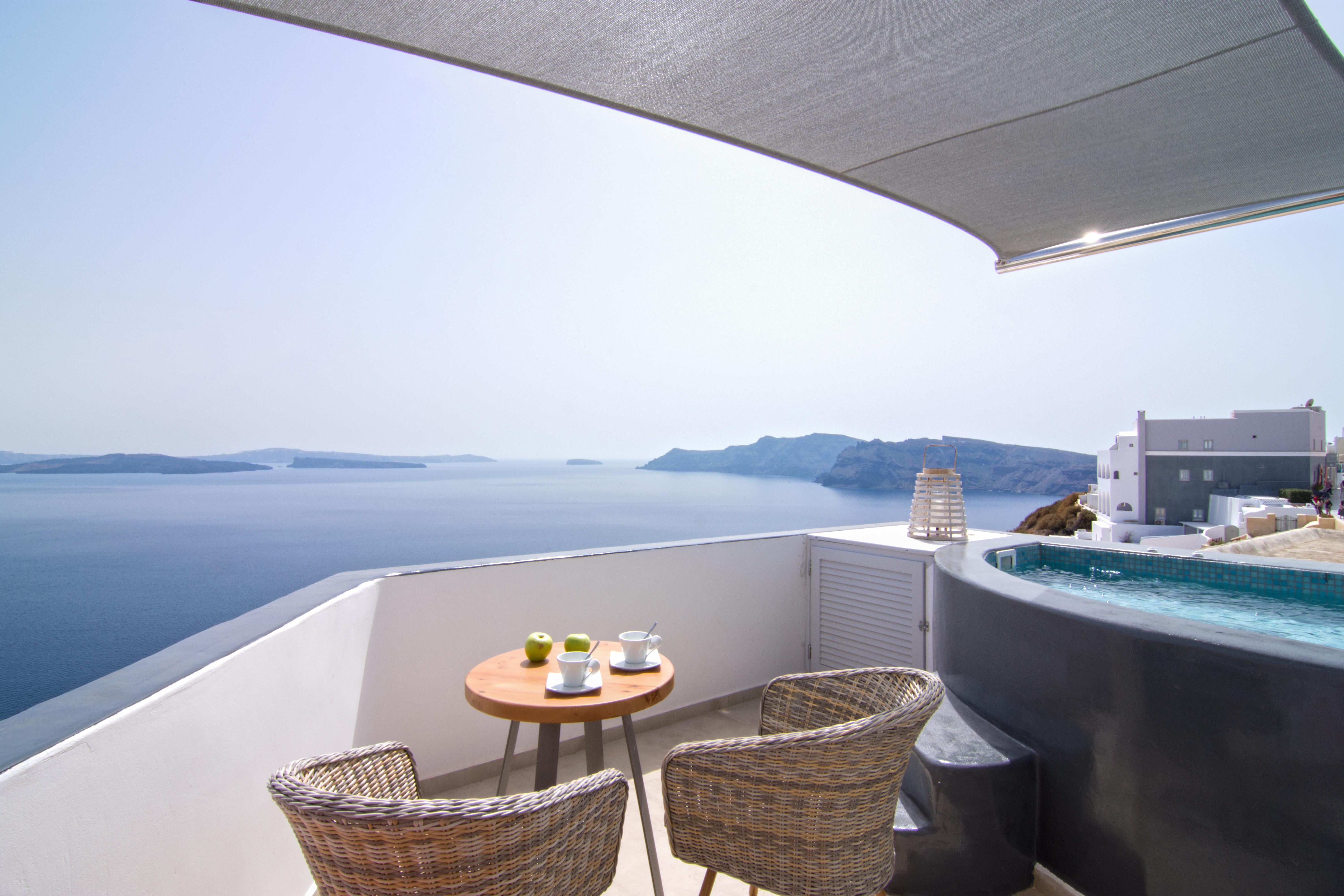 Santorini Secret Premium Hotel
