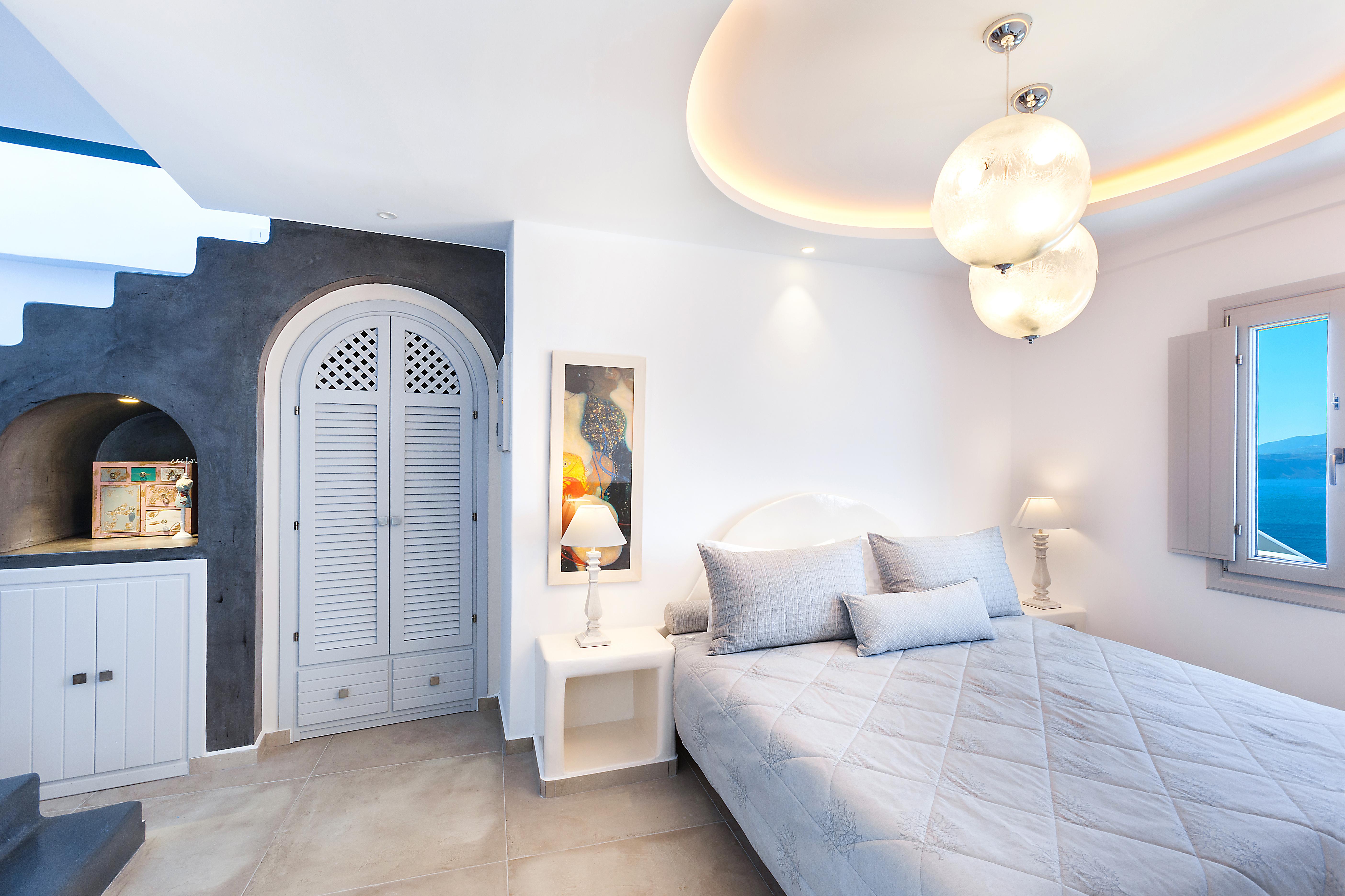 Santorini Secret Premium Hotel