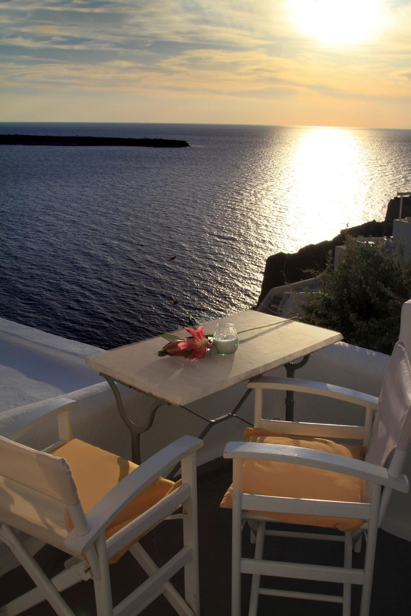 Vip Oia (Santorini)