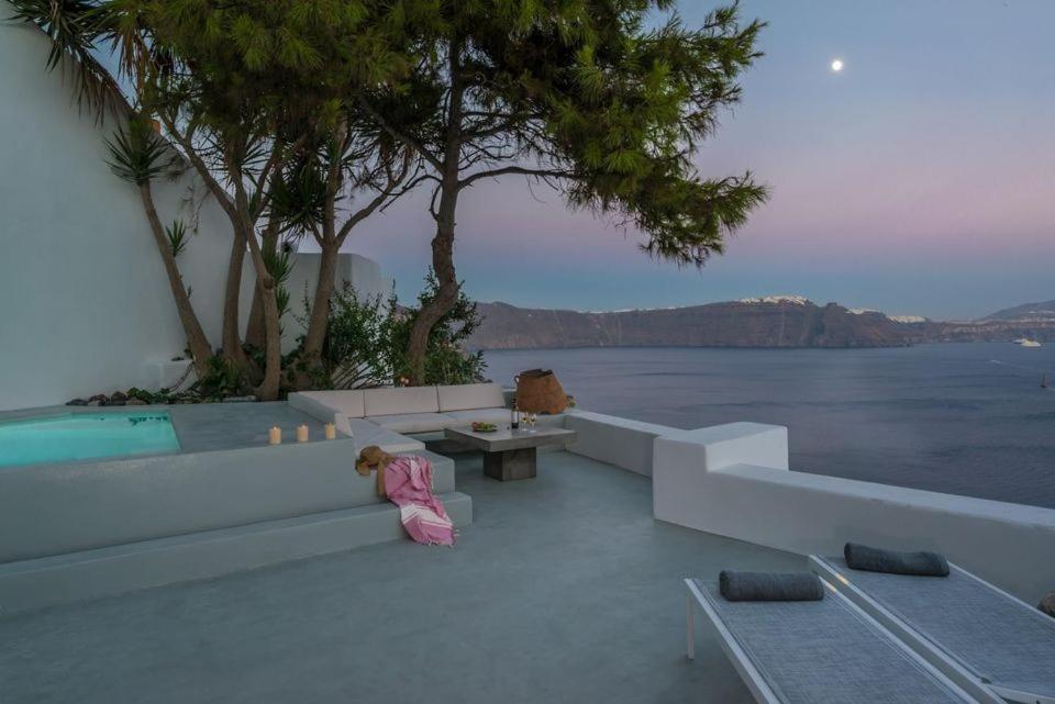 Pina Caldera Residence Oia Santorini Villa *
