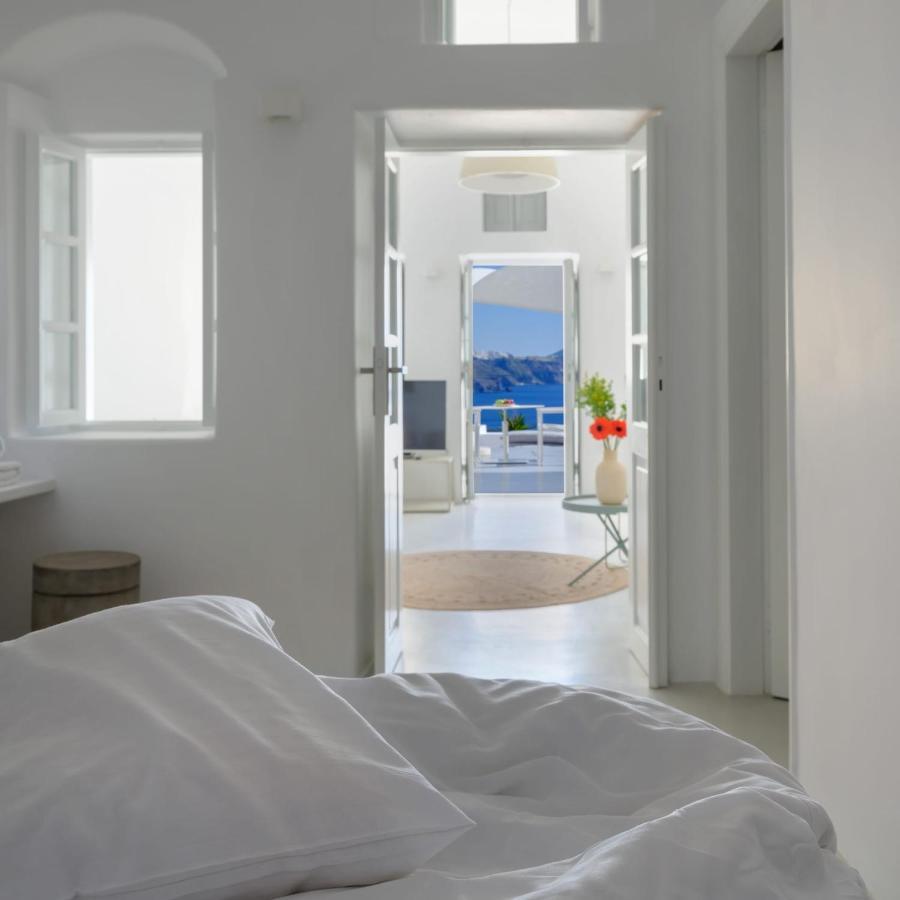 Villa Lcv Oia Lathouri Cave Villa With Heated Plunge Pool