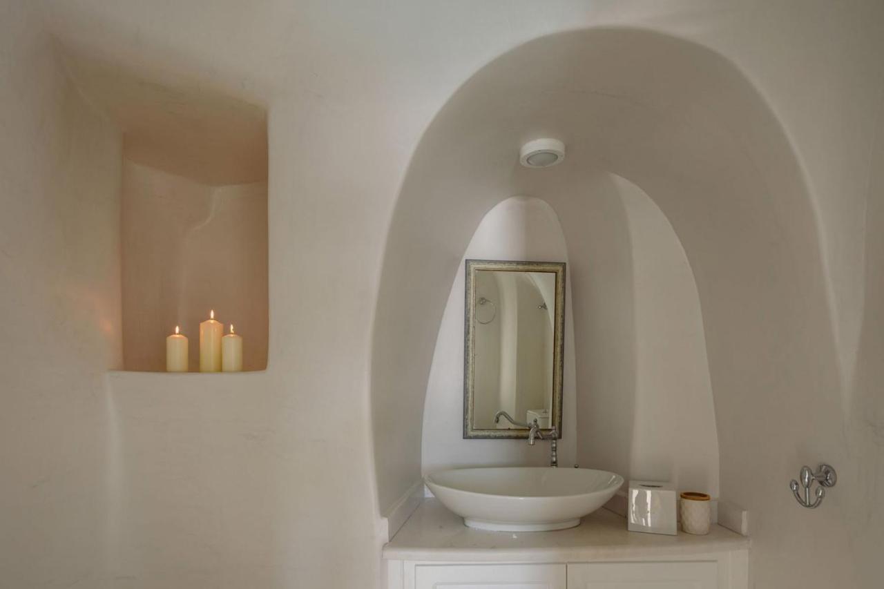 Lcv Oia Lathouri Cave Villa With Heated Plunge Pool *