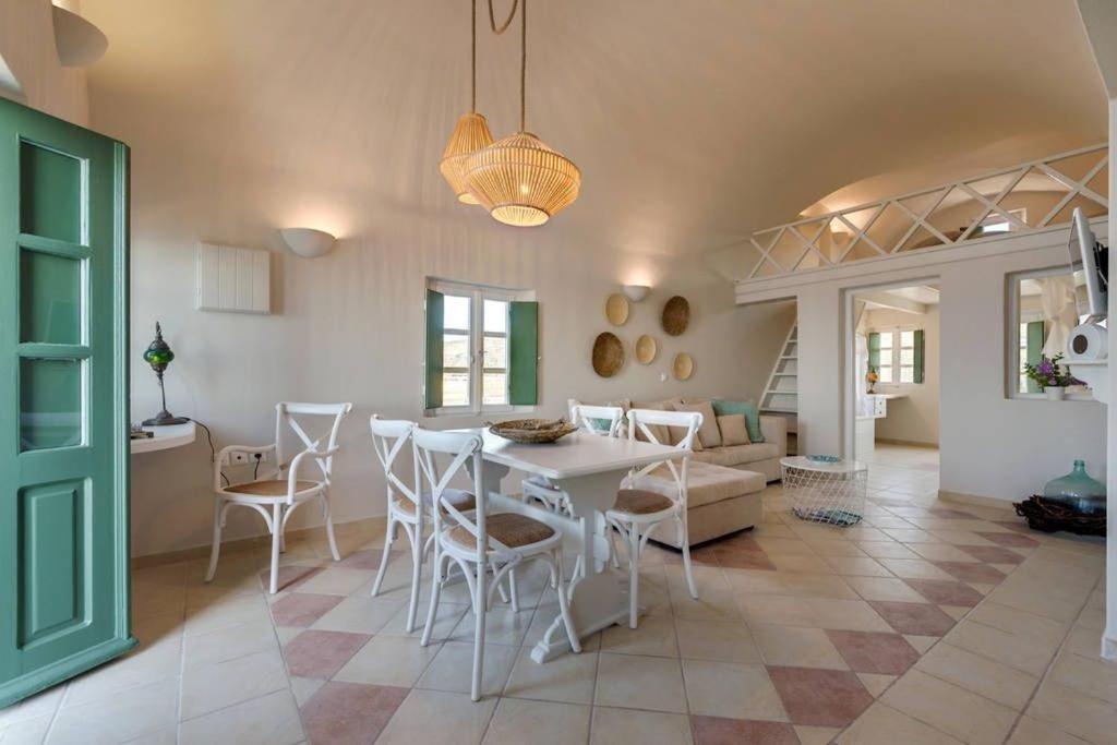 Michelangelo Beach Villa Mbv Oia Santorini Villa *