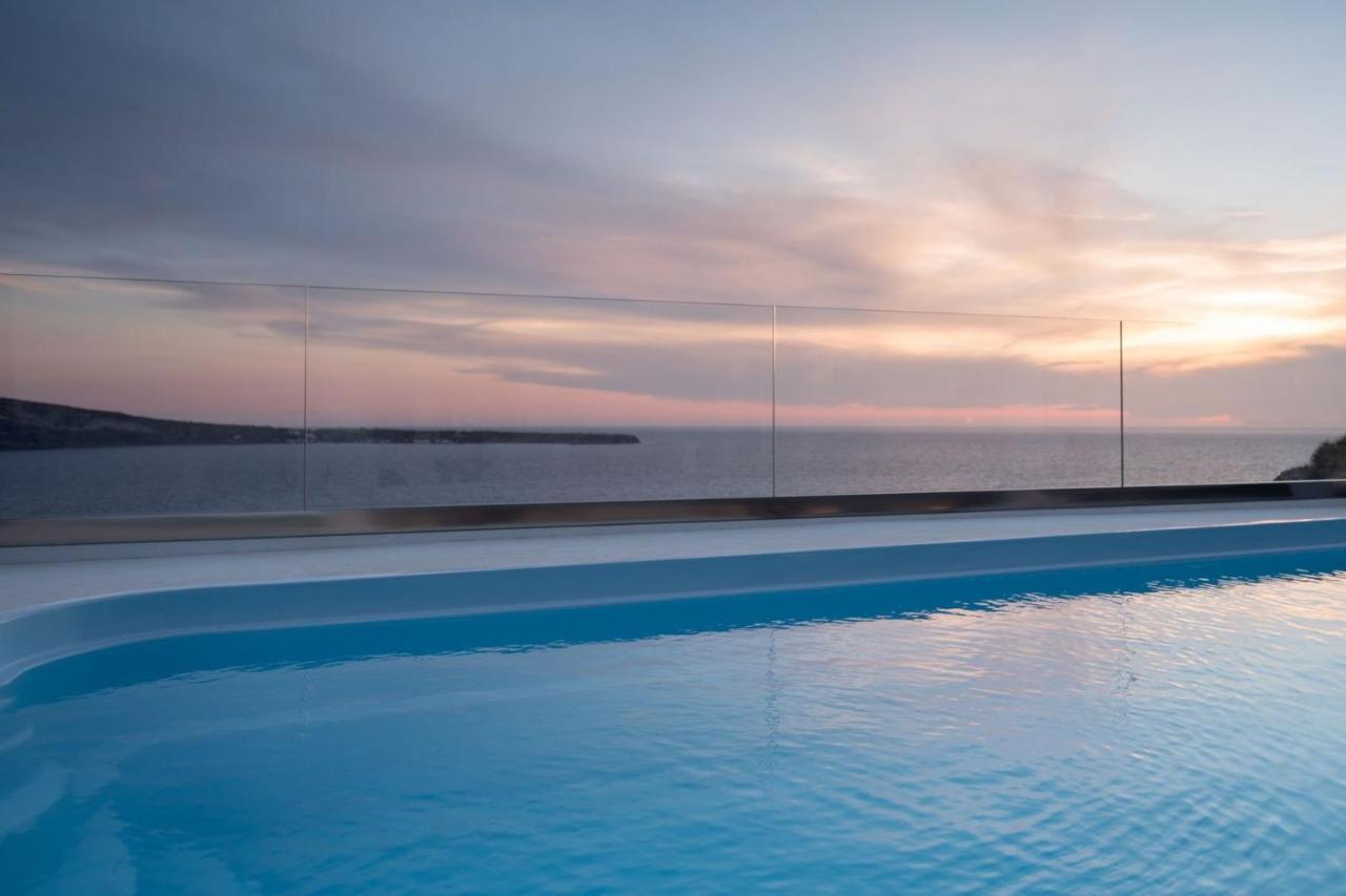 Ovs Oia The Villa Ode Santorini *