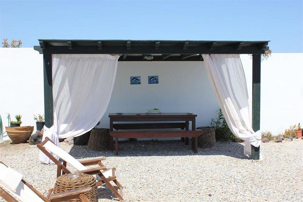 Vrachia & Oia (Santorini)
