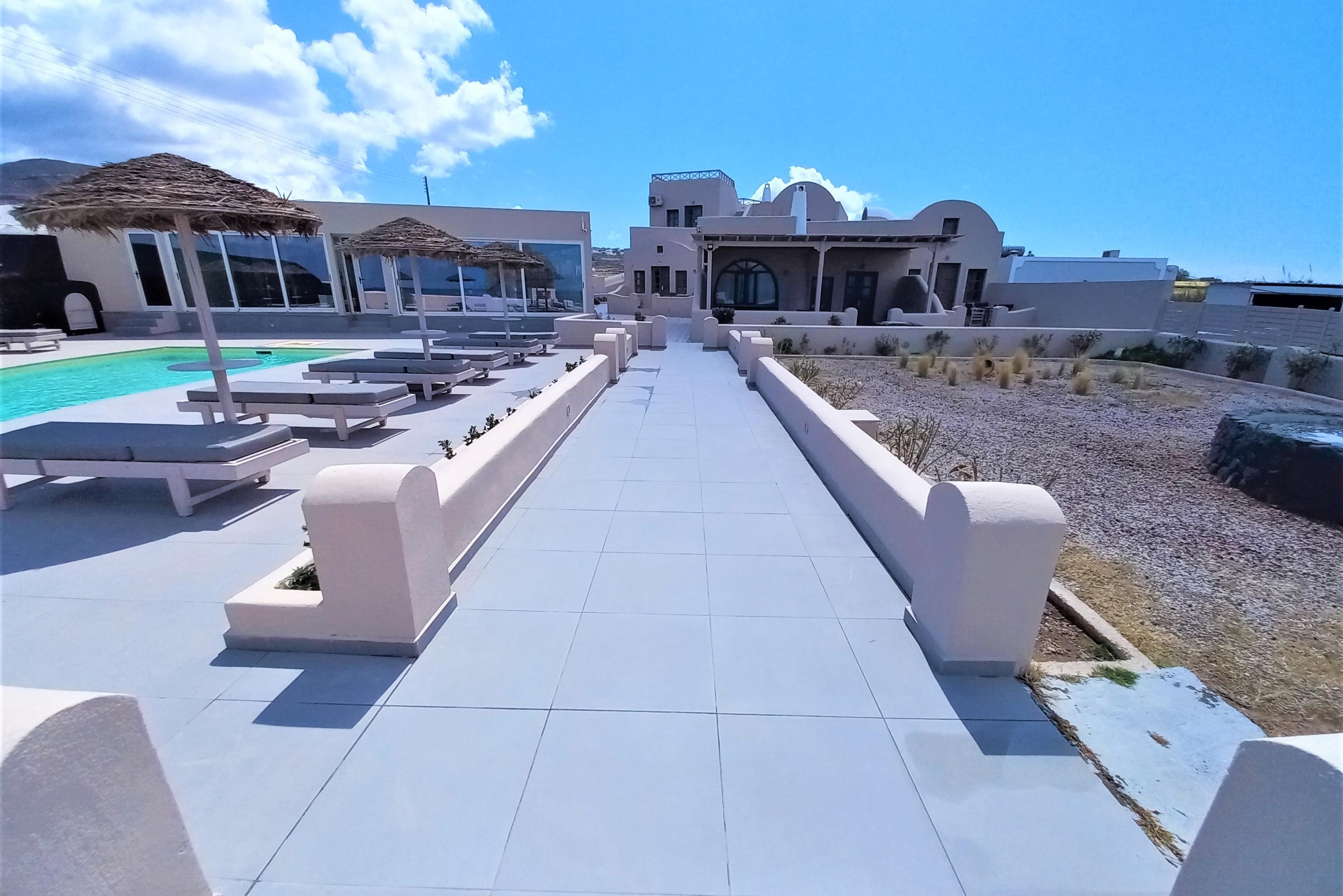 En Plo Boutique Aparthotel 4*