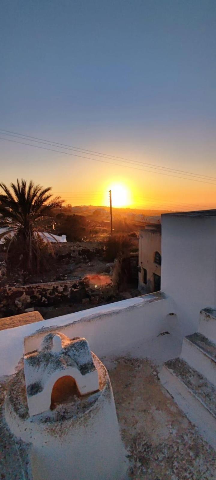 Country house Palm Tree Hill Oia (Santorini)