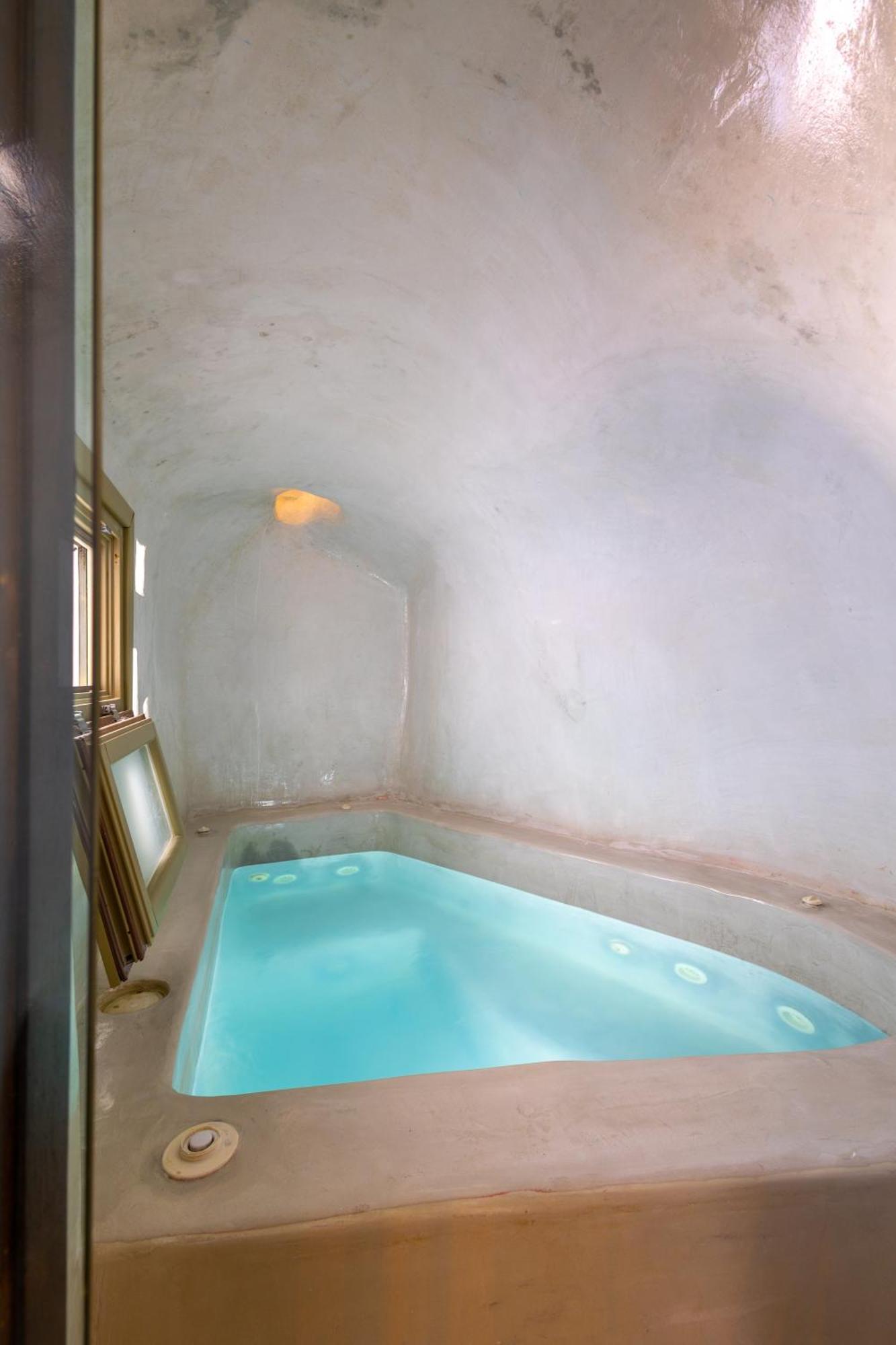 Hotel Rhenia's 4*