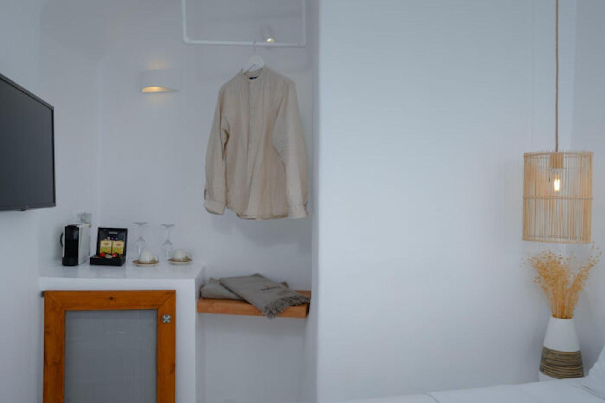 Beautiful Santorini 1 Bedroom Blissful Retreat Breathtaking Caldera Sea Views Outdoor Hot Tub Oia (Santorini)