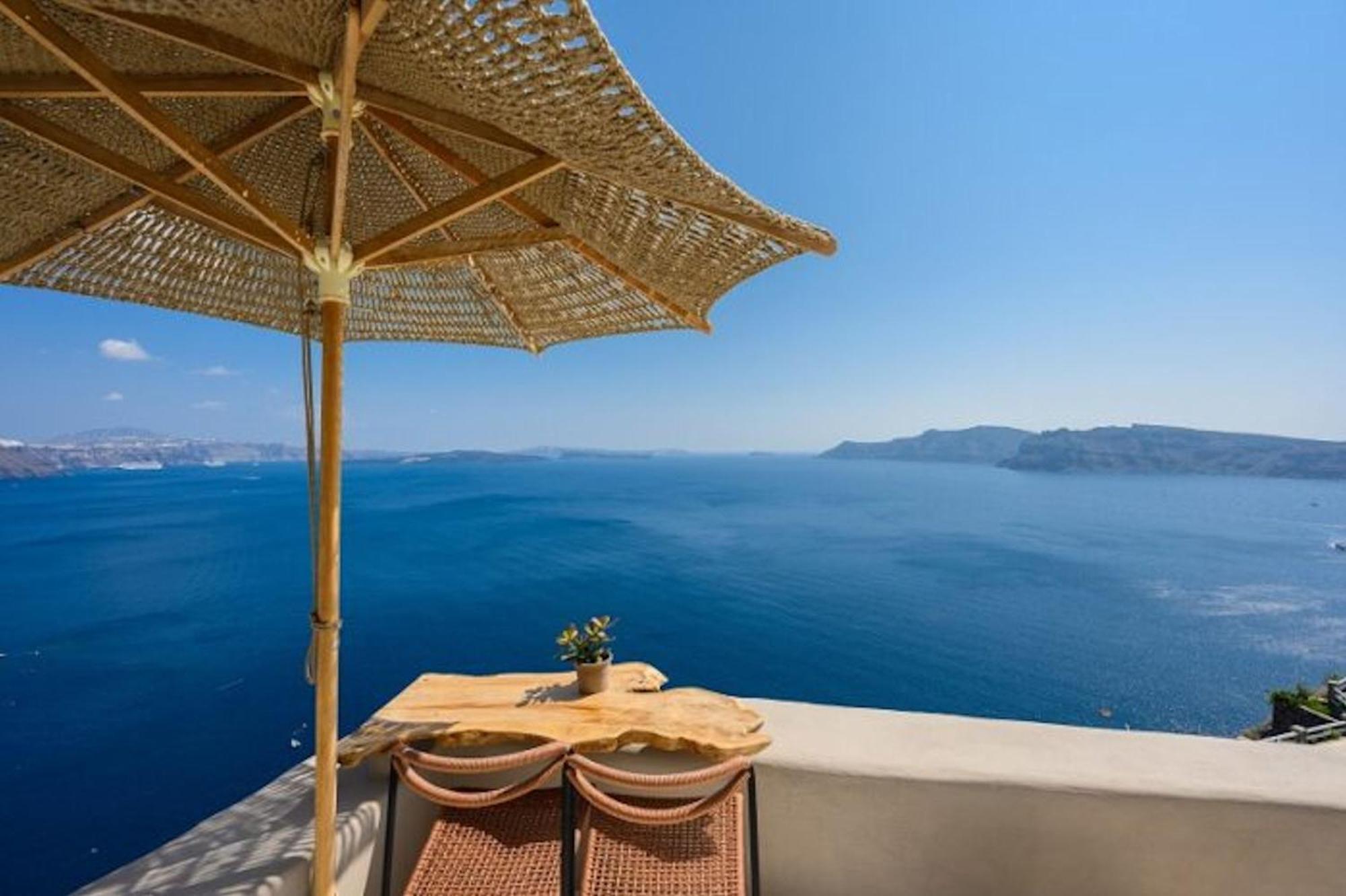 Beautiful Santorini 1 Bedroom Blissful Retreat Breathtaking Caldera Sea Views Outdoor Hot Tub * Oia (Santorini)