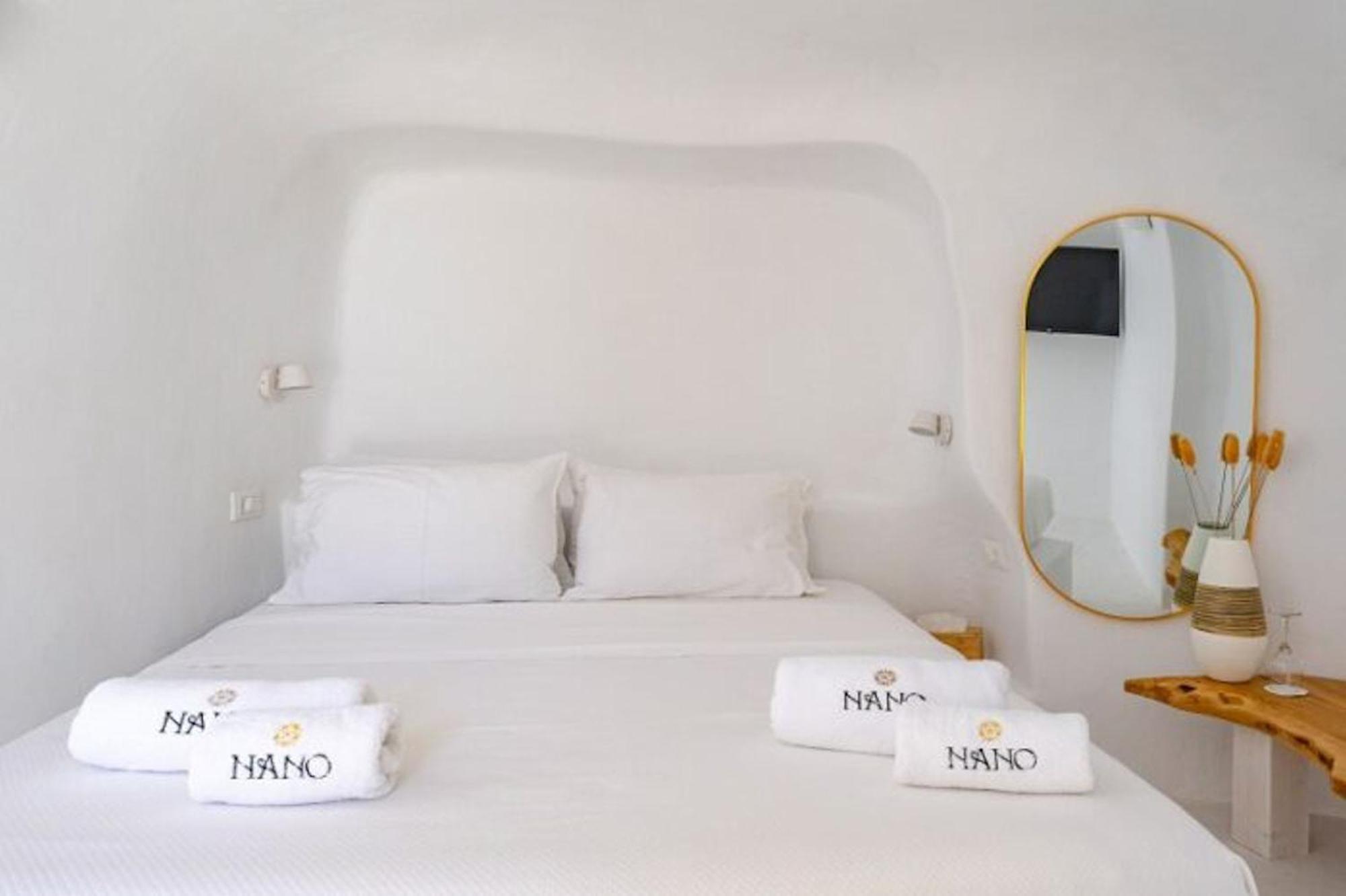 Stunning Santorini 1 Bedroom Indiana Private Heated Plunge Pool Amazing Caldera Sea Views Villa Oia (Santorini)