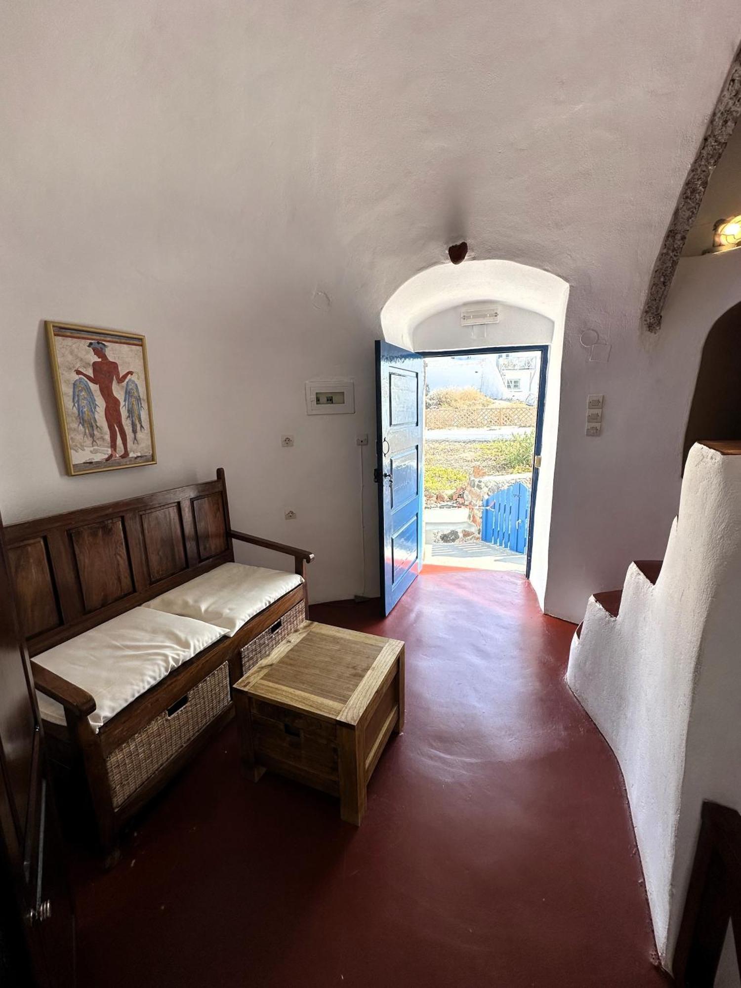 Lioyerma Windmill With Outdoor Hot Tub * Oia (Santorini)