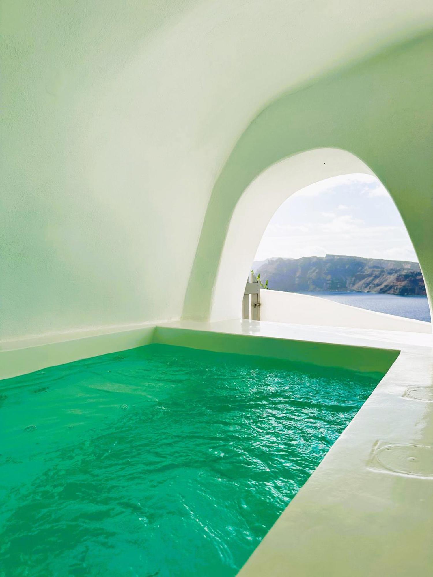 Apartment Lioyerma Cave With Private Outdoor Hot Tub