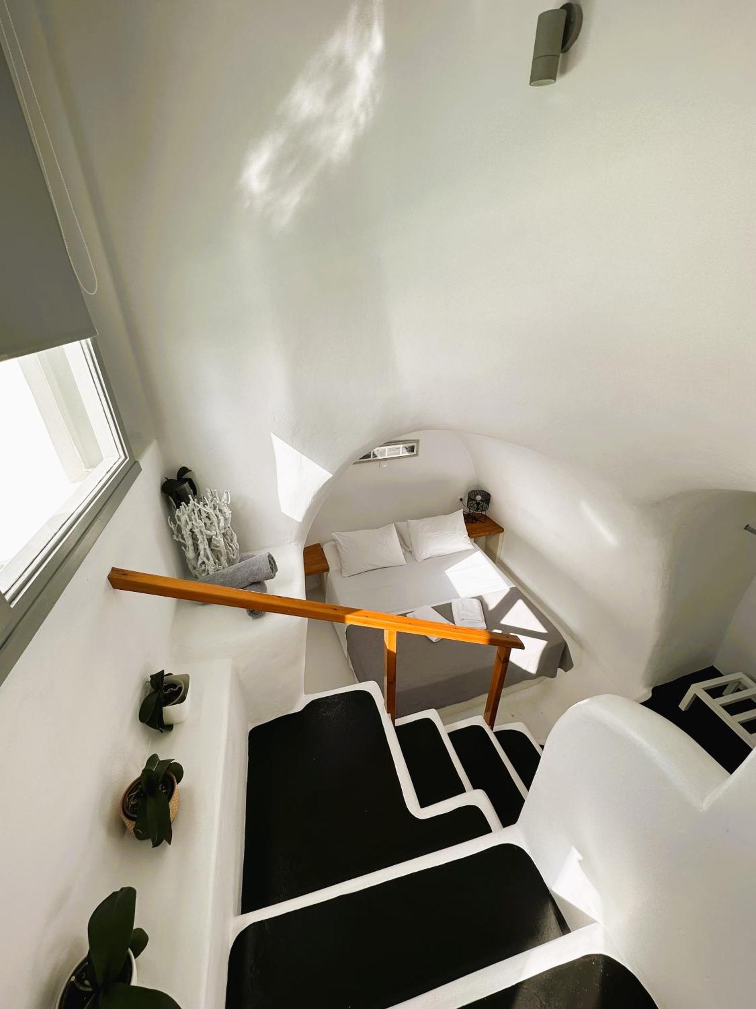 Lioyerma Cave Villa2 With Private Hot Tub * Oia (Santorini)