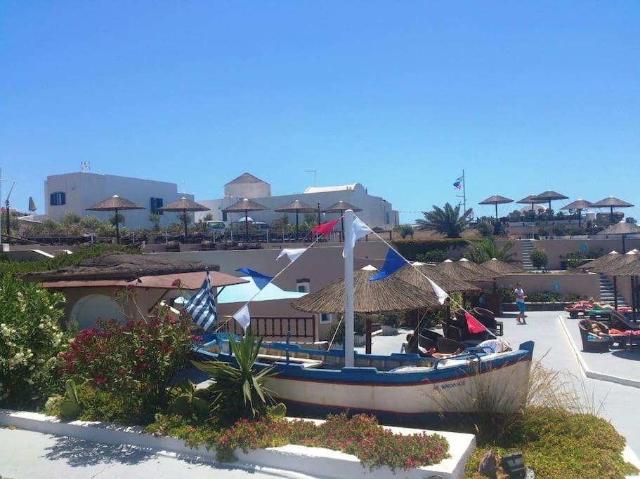 Lioyerma Windmill With Outdoor Hot Tub *