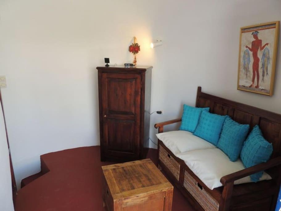 Apartment Lioyerma Windmill With Outdoor Hot Tub Oia (Santorini)