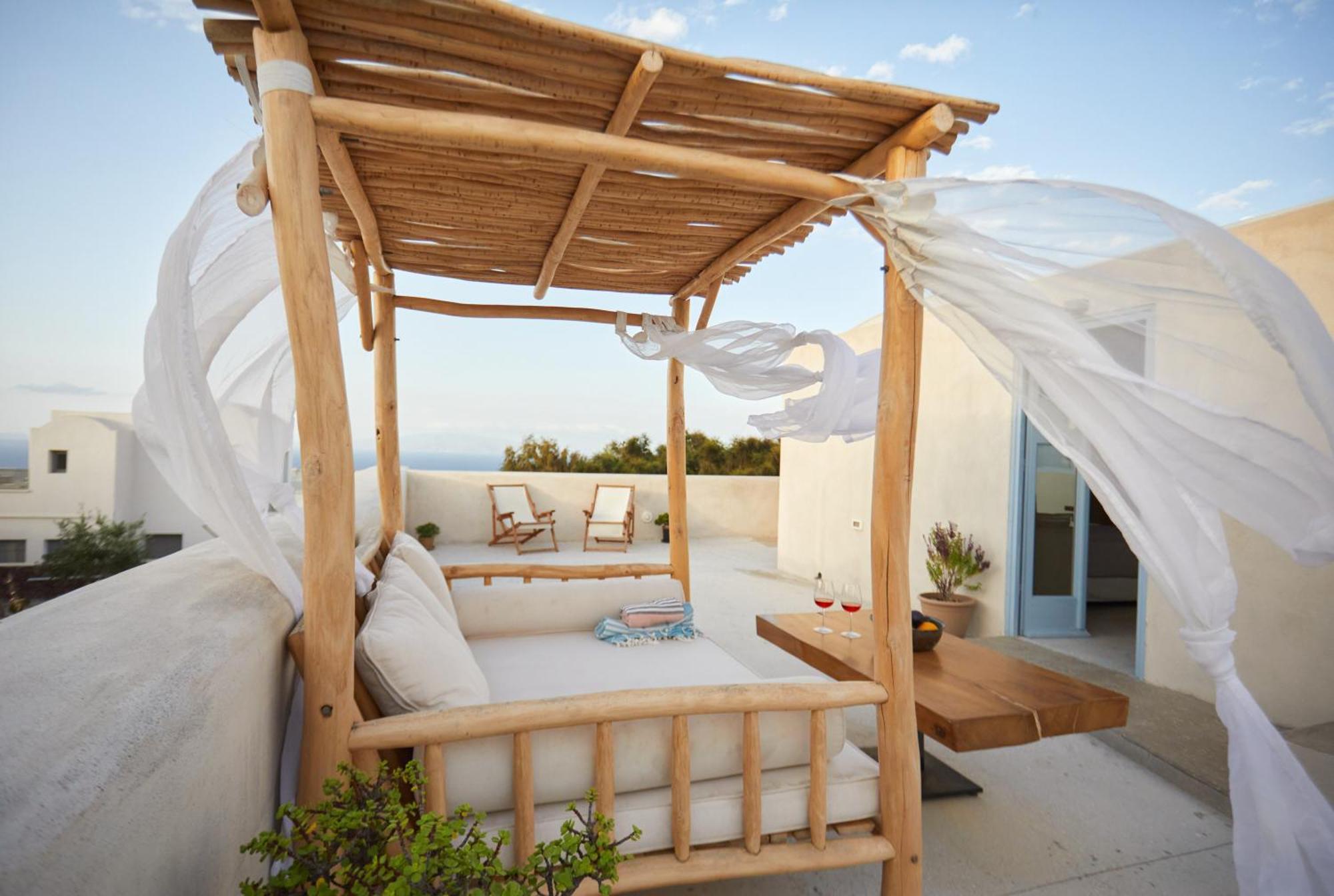 Oia's Cellars Apartment