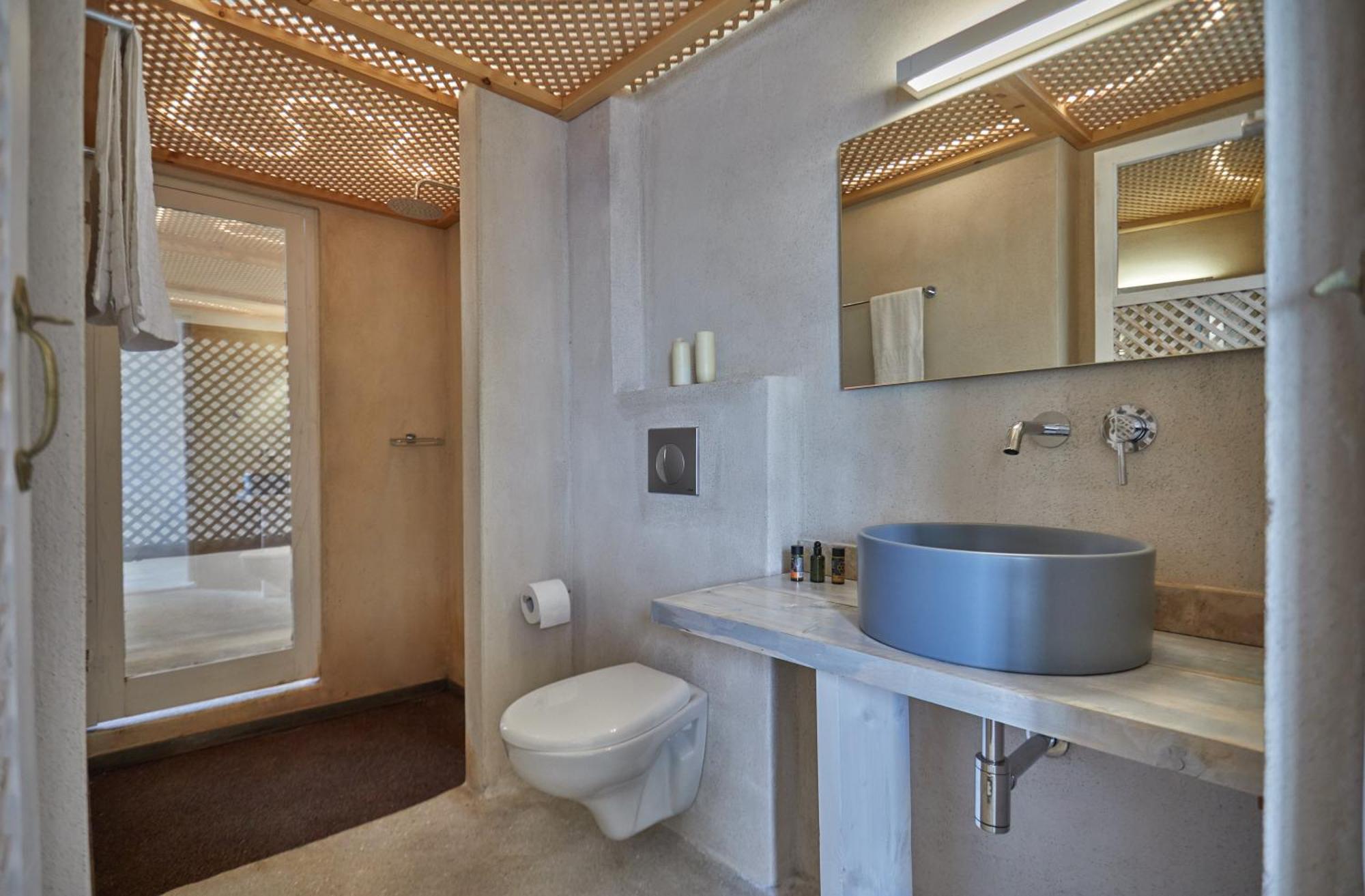 Oia's Cellars Apartment