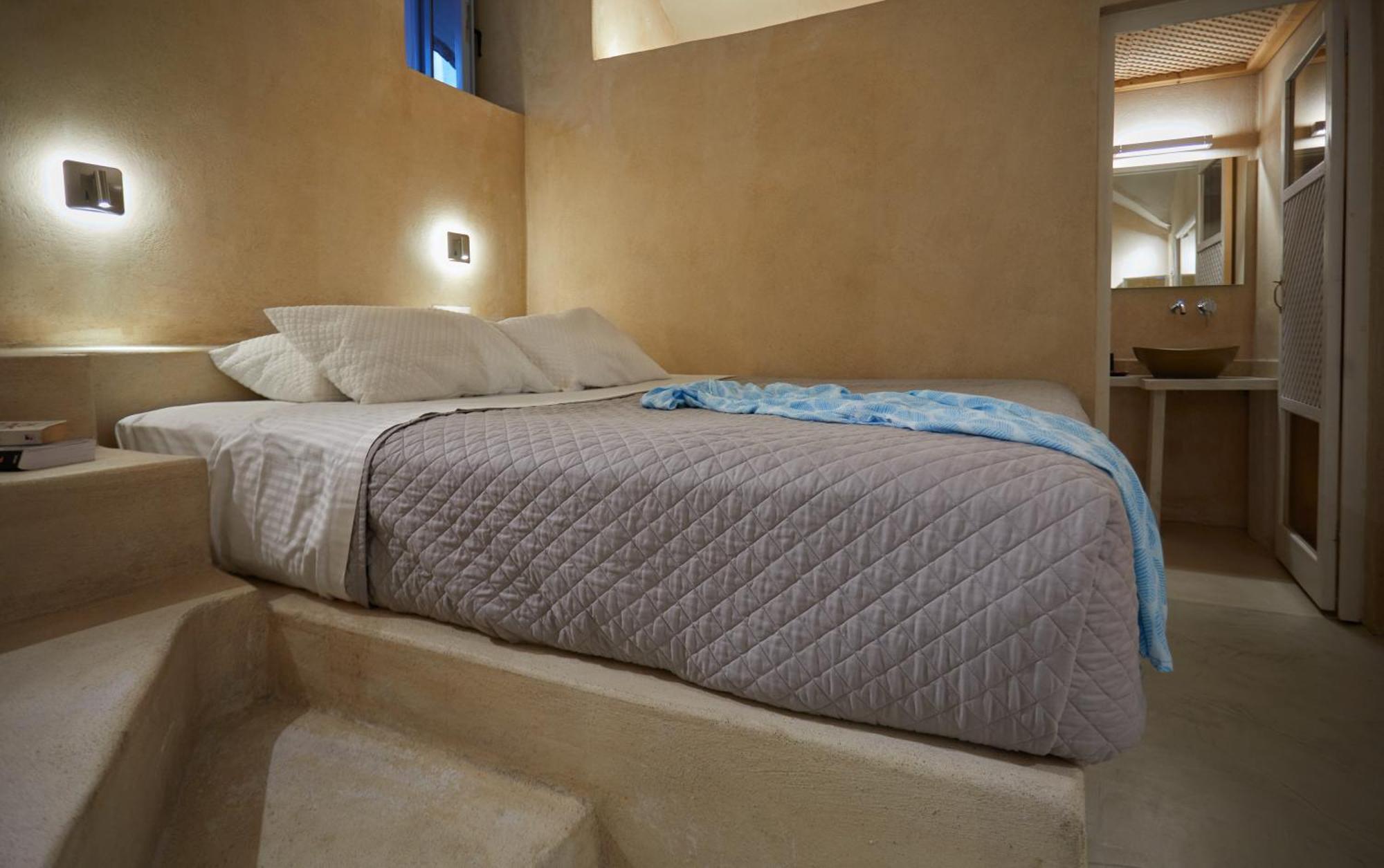 Oia's Cellars *