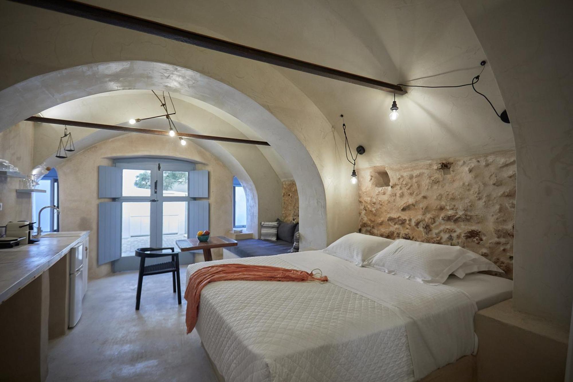 Oia's Cellars *