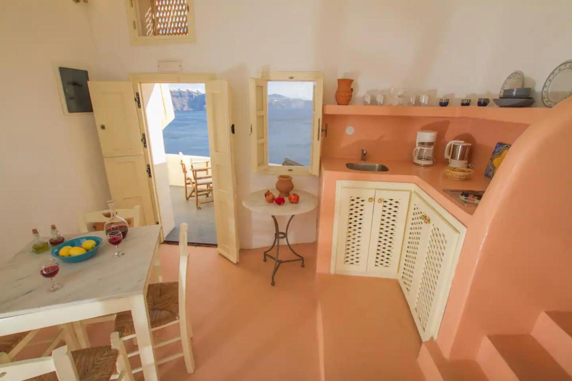 Luxury Cave At Oia, Greece