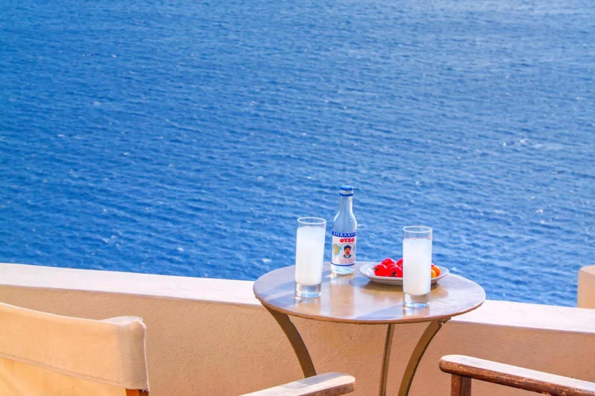 Luxury Cave At Oia, Greece * Oia (Santorini)