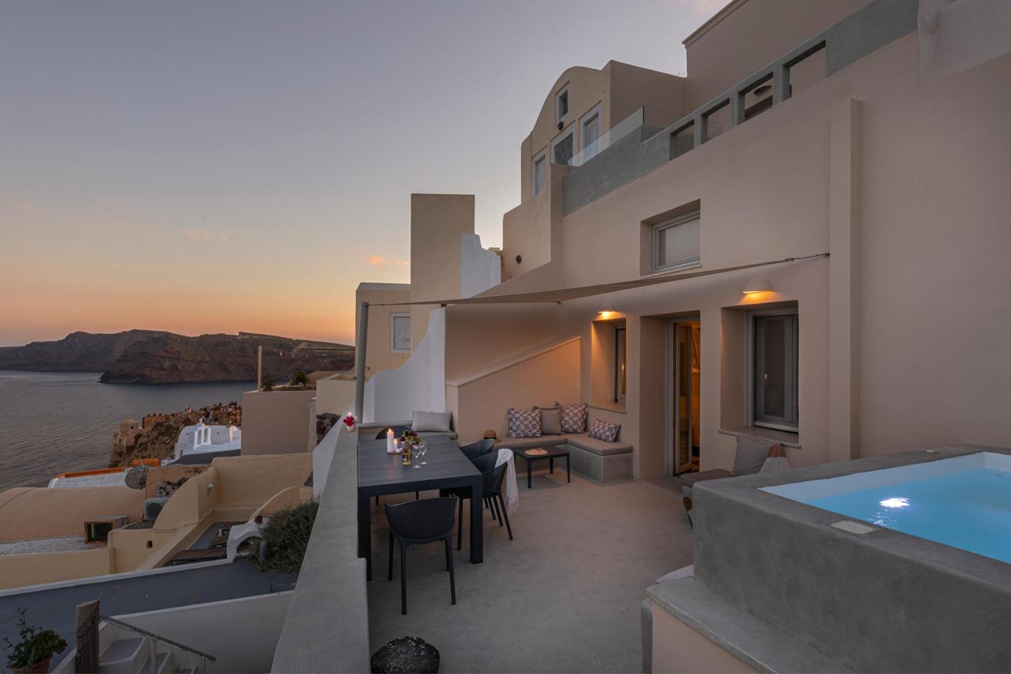 Caldera Villa