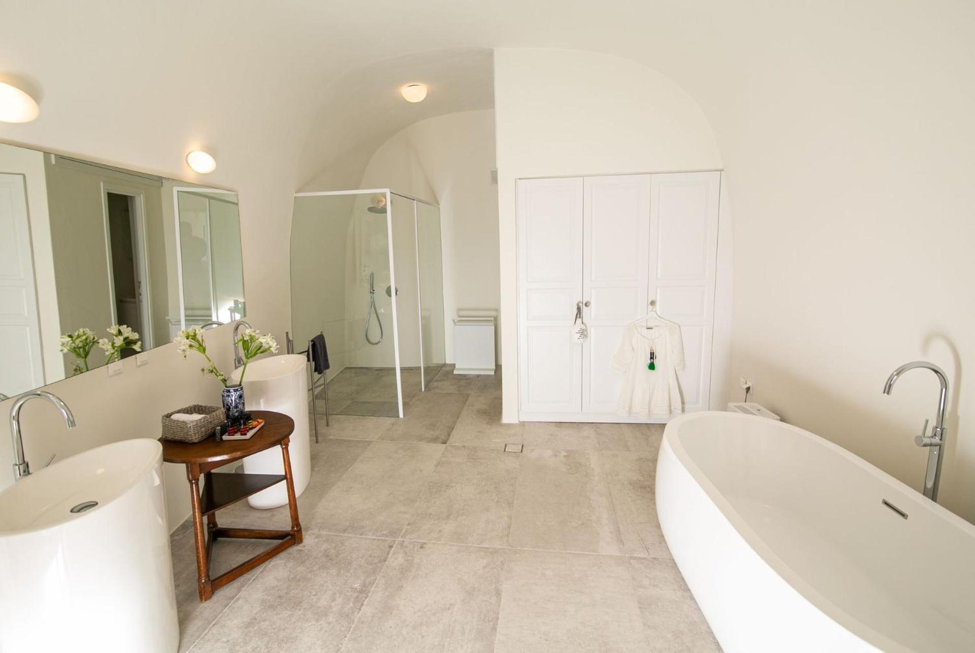 Elegant Santorini Aloia Private Hot Tub Air Conditioning 1 Bedrooms Villa
