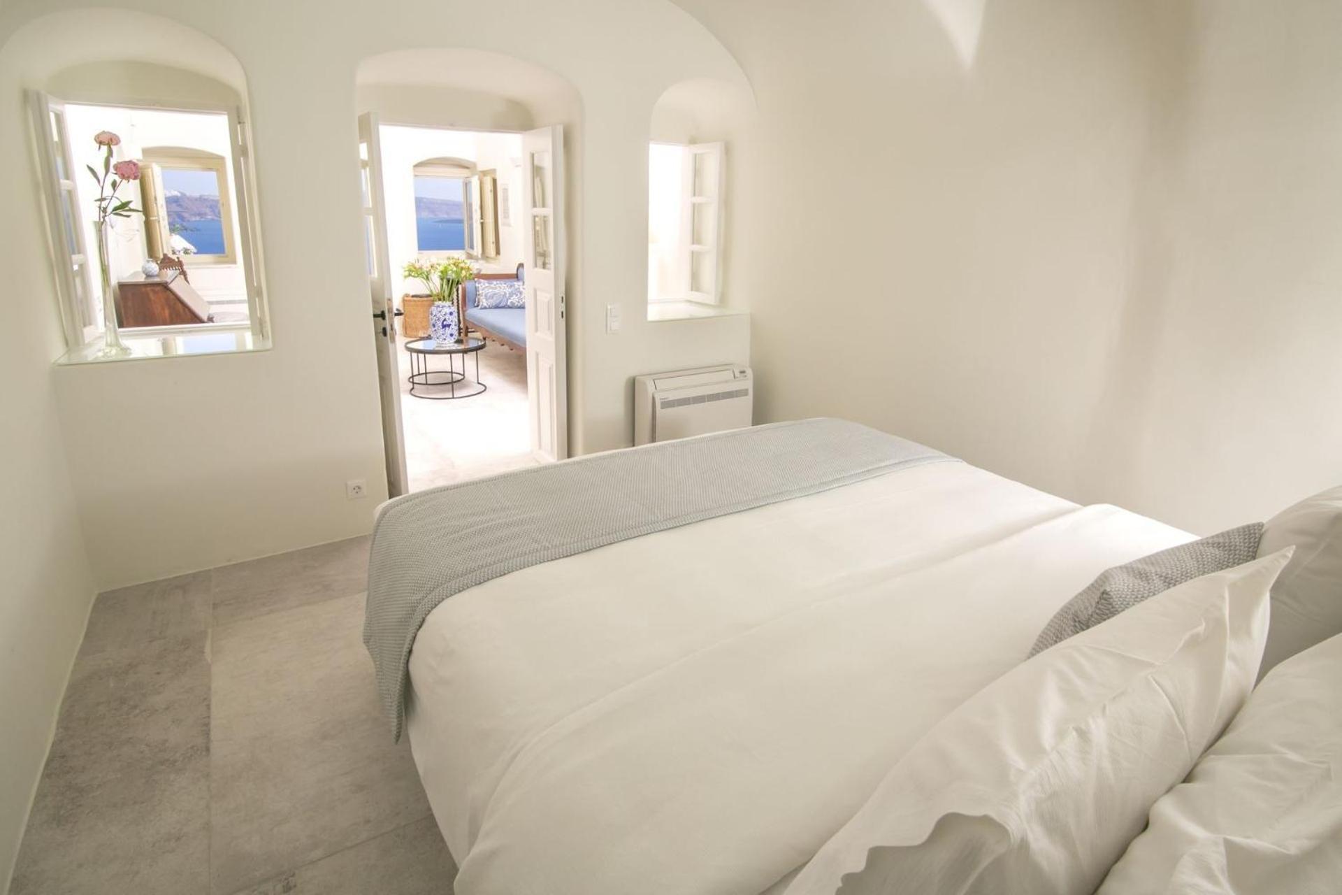 Elegant Santorini Aloia Private Hot Tub Air Conditioning 1 Bedrooms Oia (Santorini)