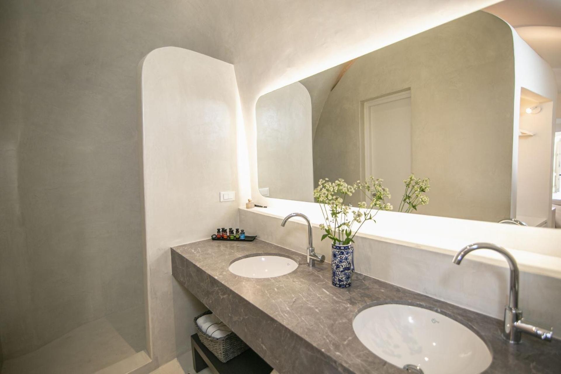 Elegant Santorini Aloia Private Hot Tub Air Conditioning 1 Bedrooms Villa *