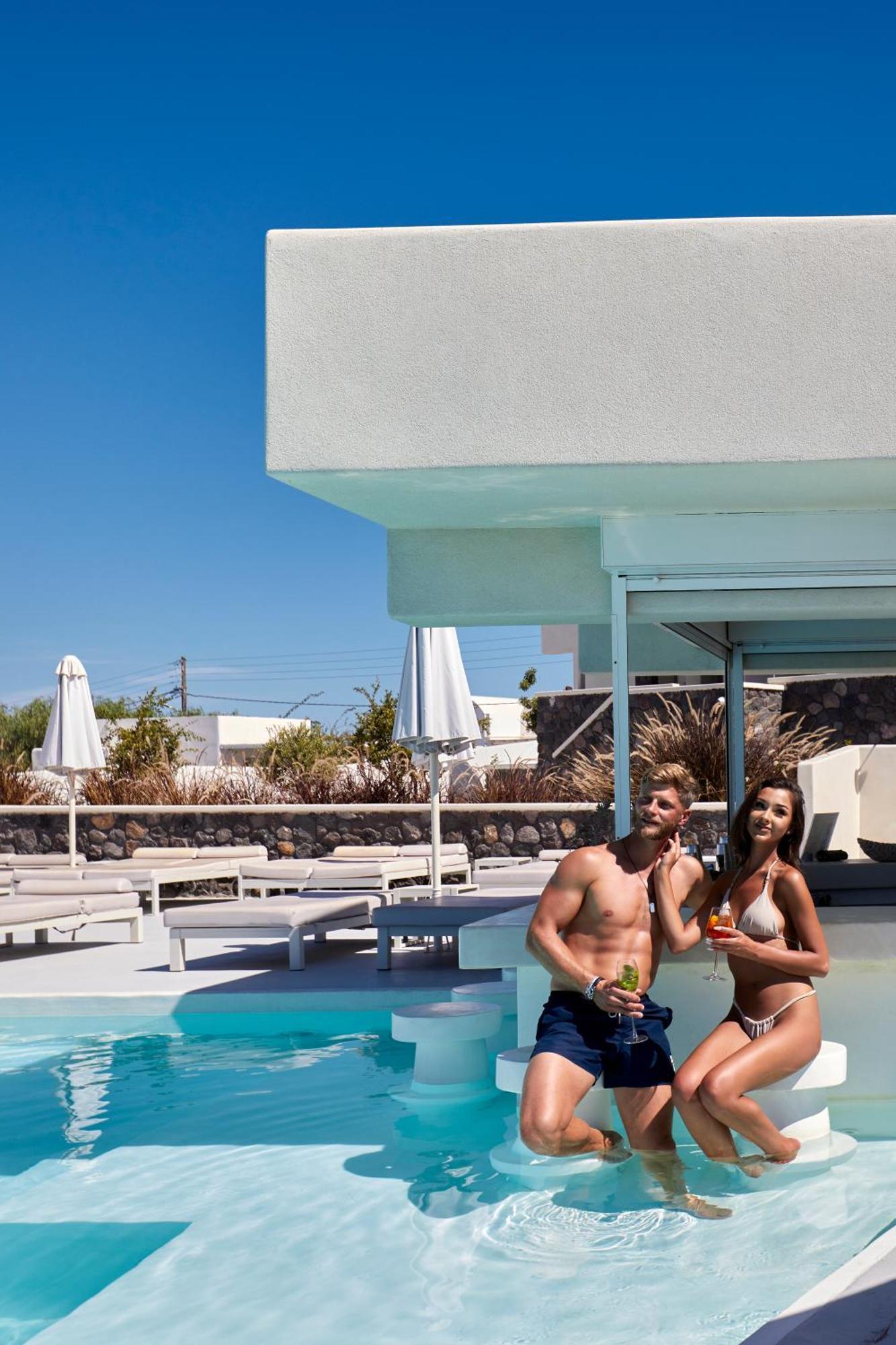 Hotel Adorno 3*