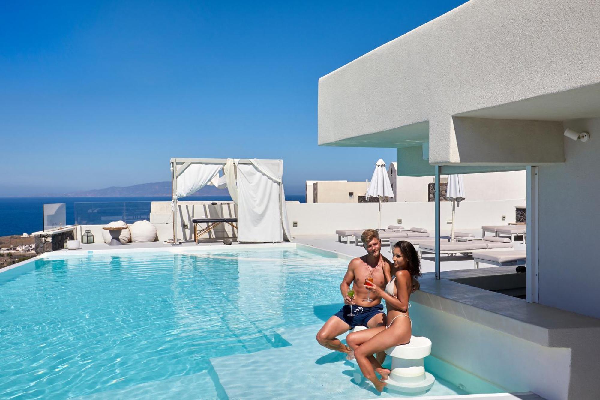 Hotel Adorno 3*