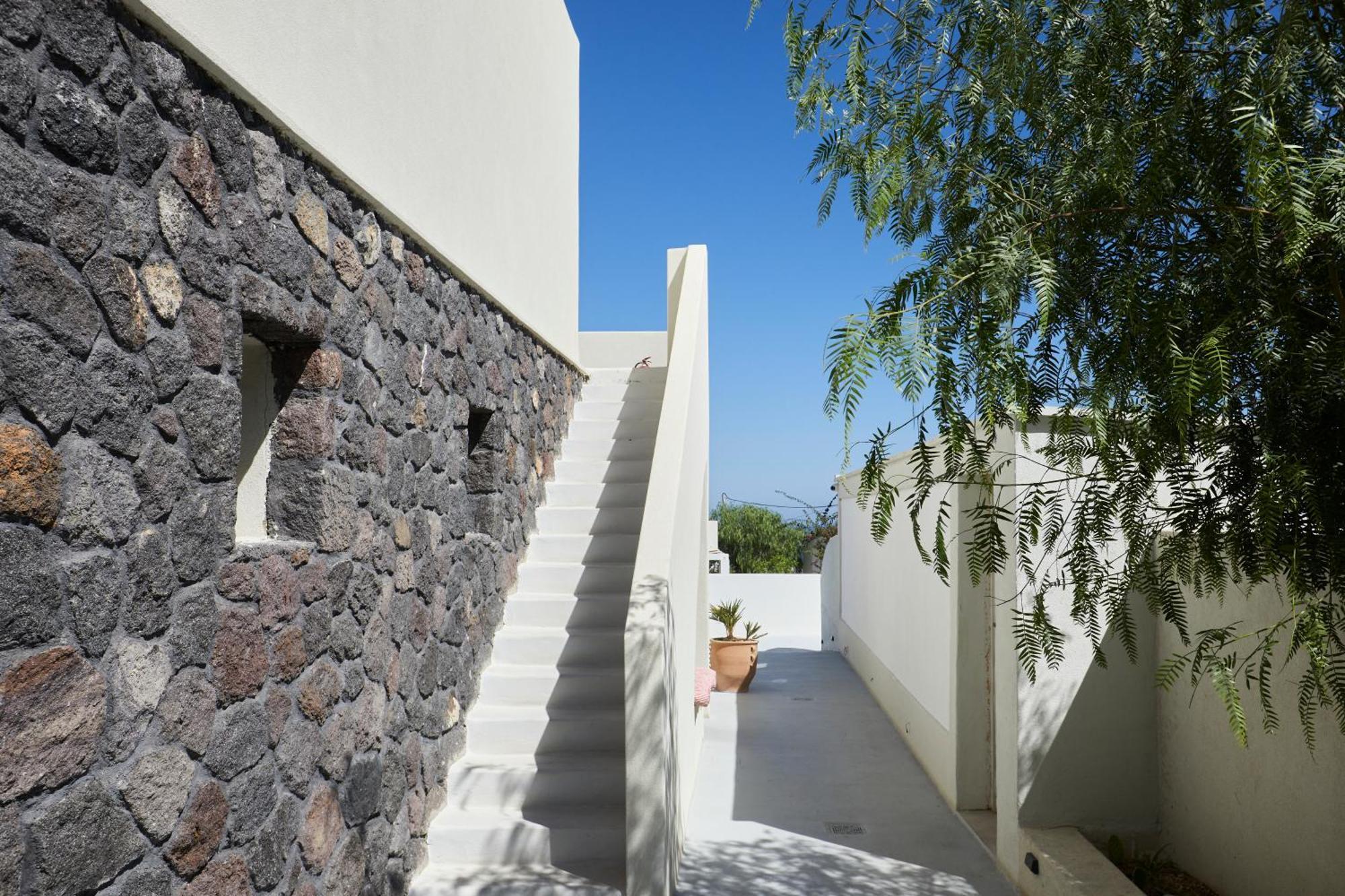 Hotel Adorno