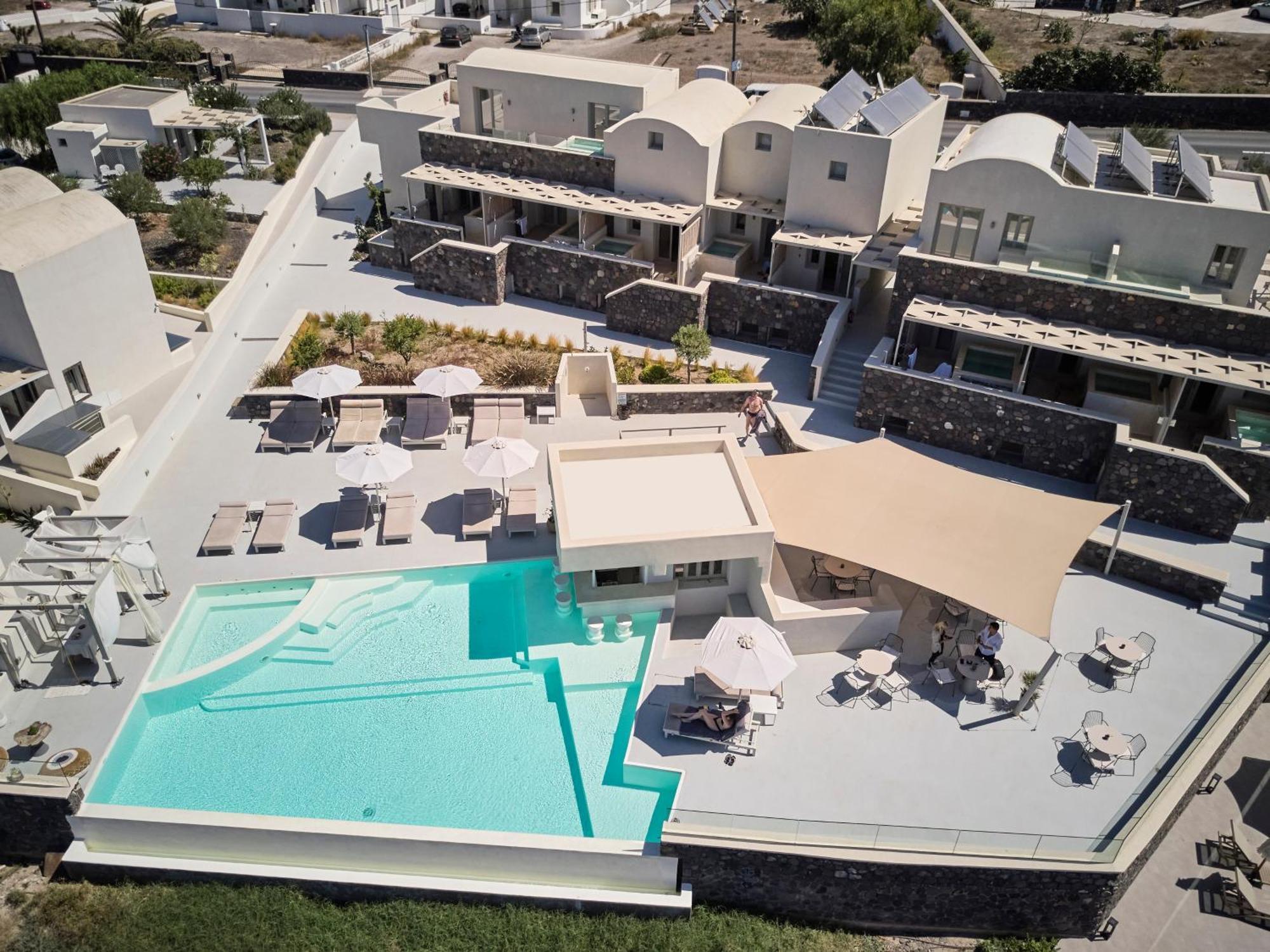 Adorno Hotel Oia (Santorini)